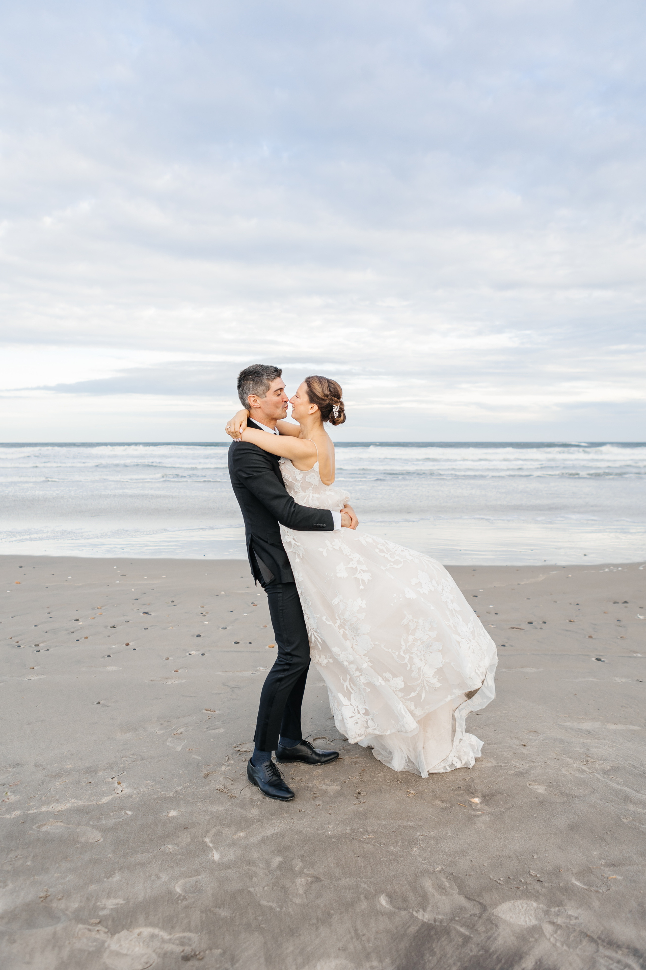 Wedding in Boston. My name is Kate and I am family and wedding photographer