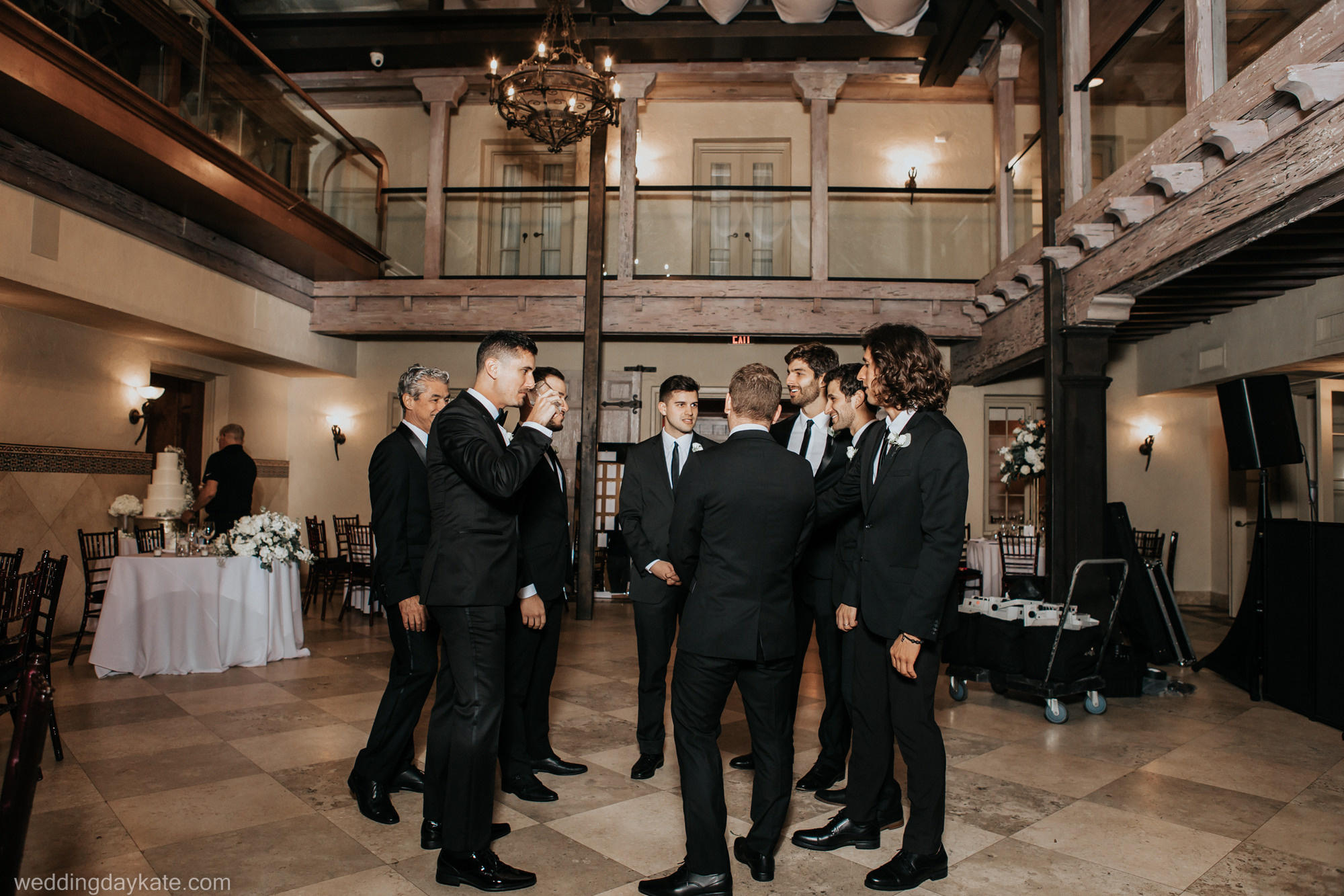 Gorgeous wedding in Addison. My name is Kate and I am family and wedding photographer