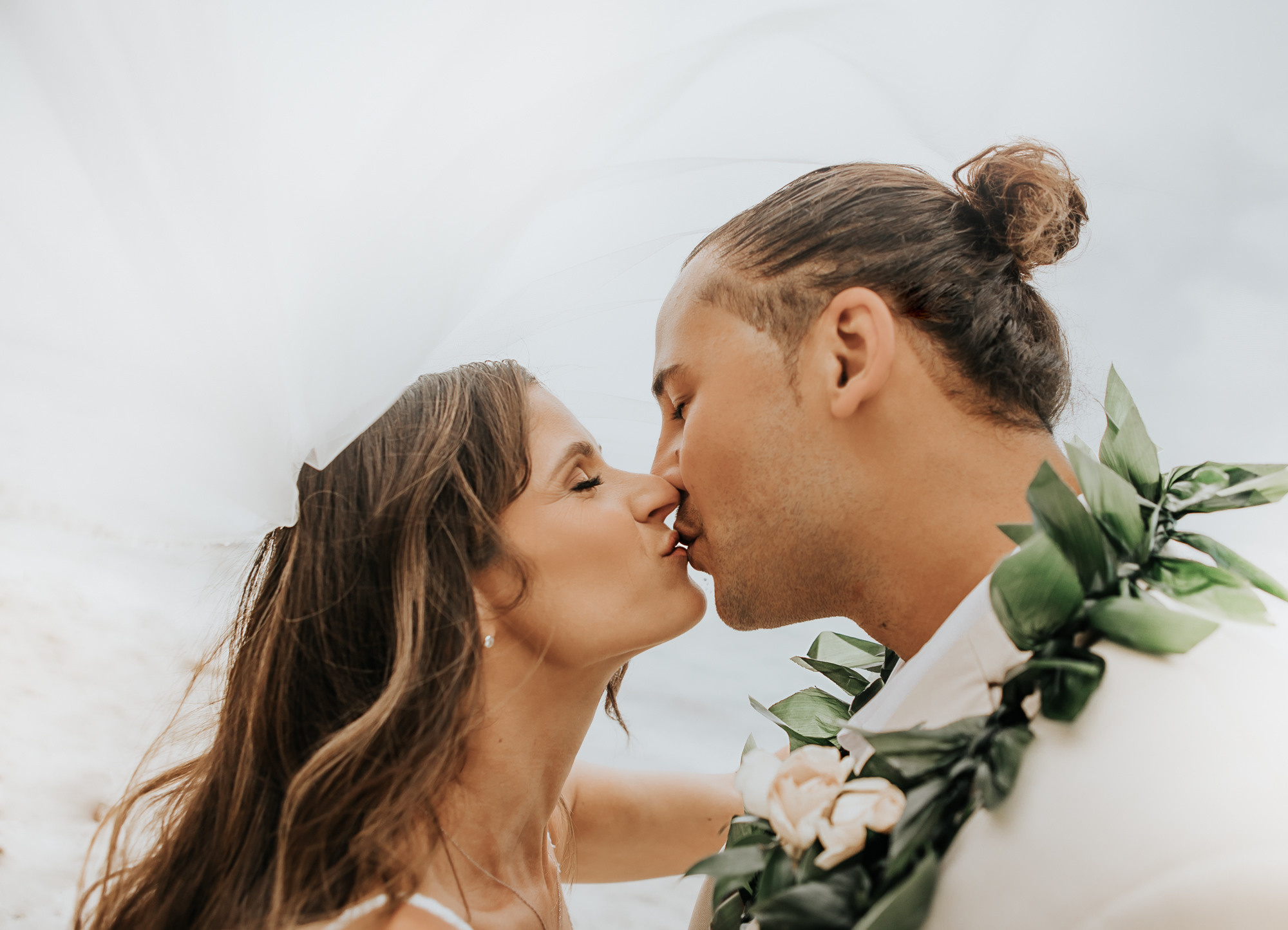 Wedding in Pelican hotel Miami. My name is Kate and I am family and wedding photographer