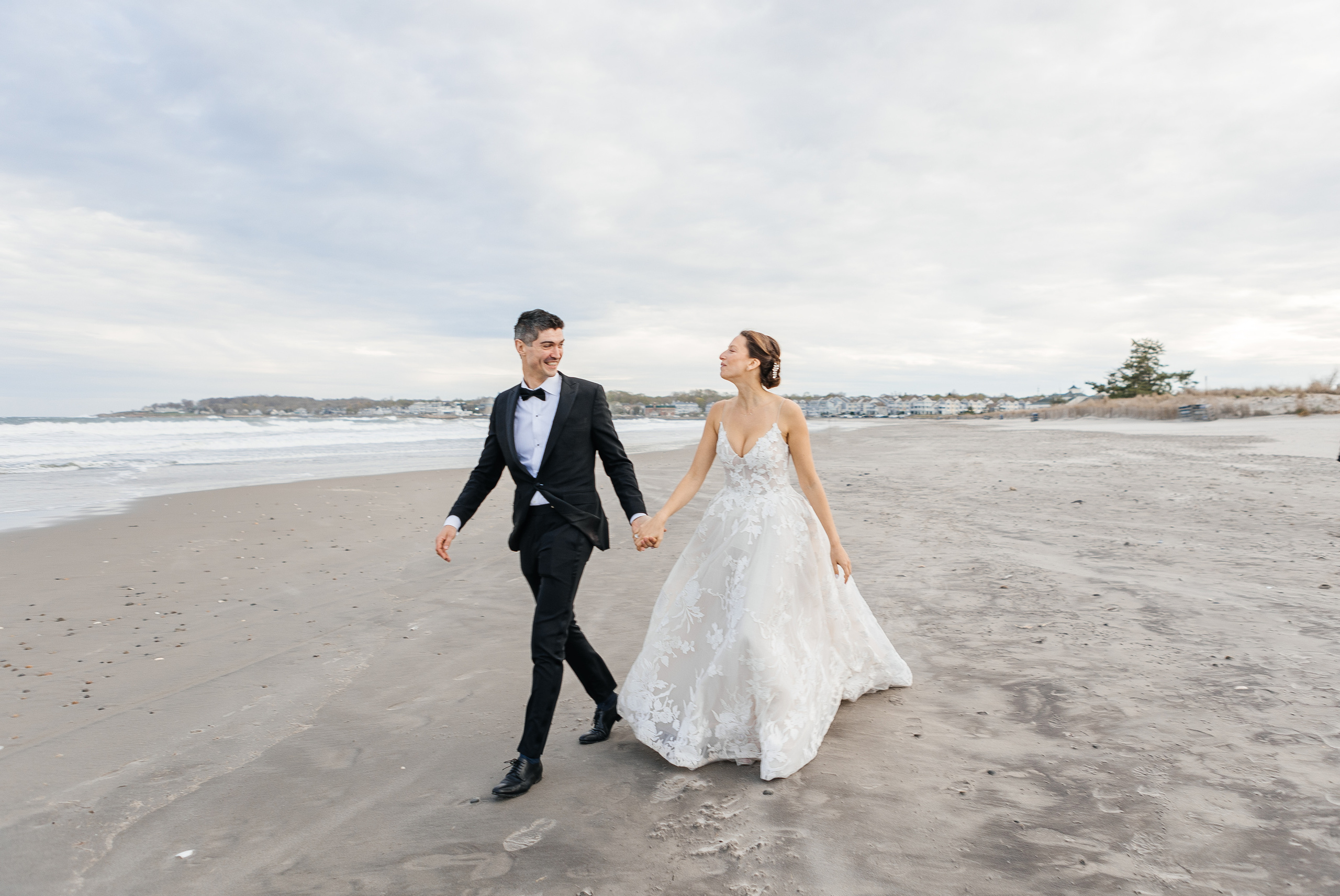 Wedding in Boston. My name is Kate and I am family and wedding photographer