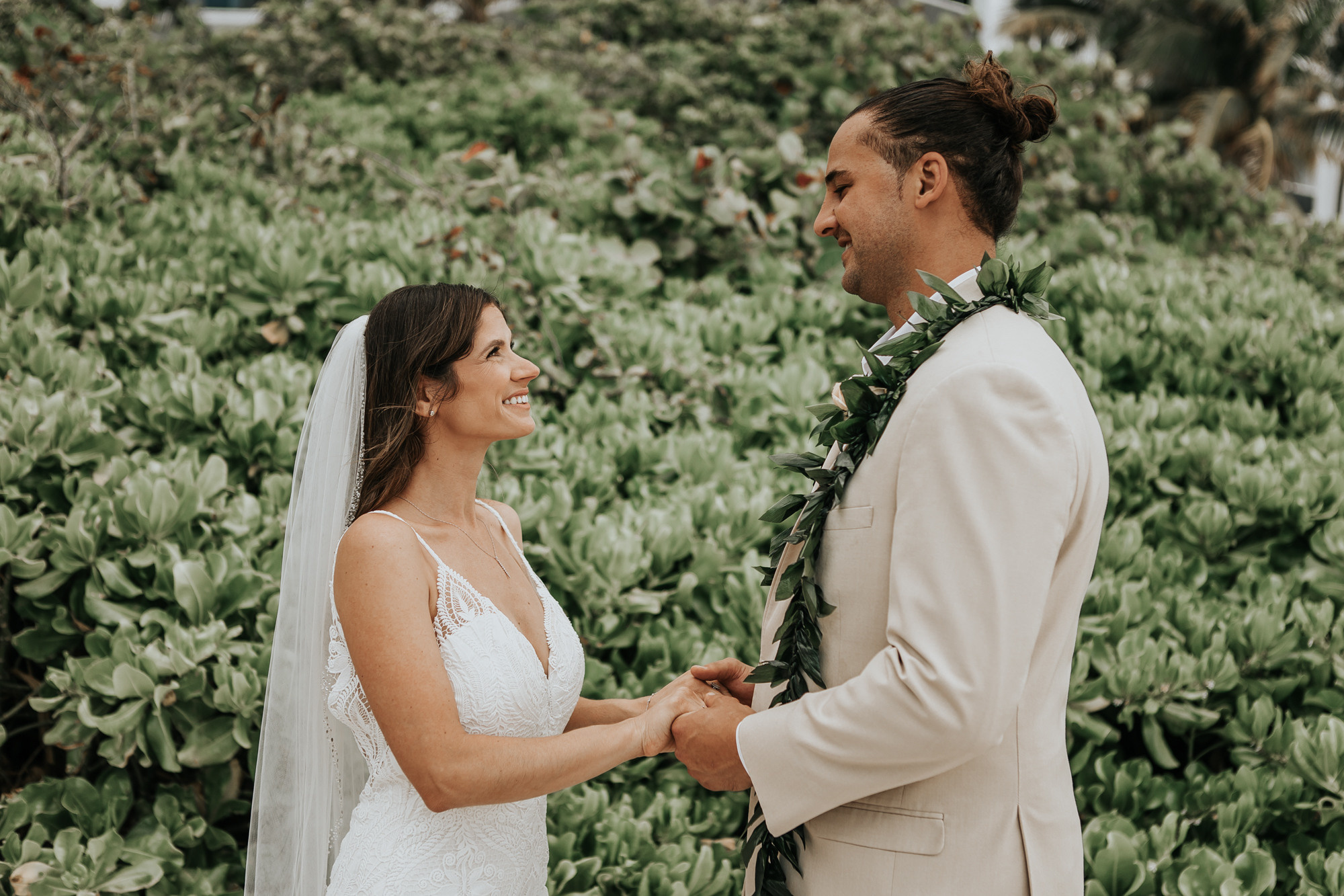 Wedding in Pelican hotel Miami. My name is Kate and I am family and wedding photographer