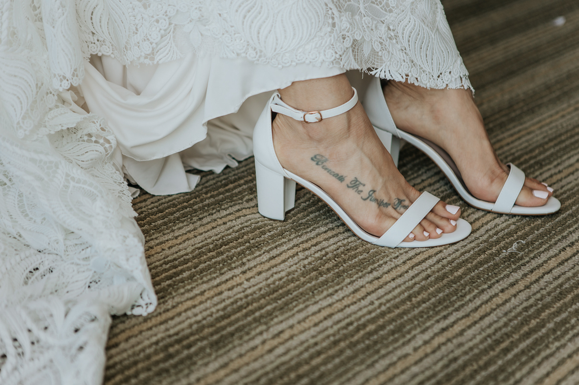 Wedding in Pelican hotel Miami. My name is Kate and I am family and wedding photographer