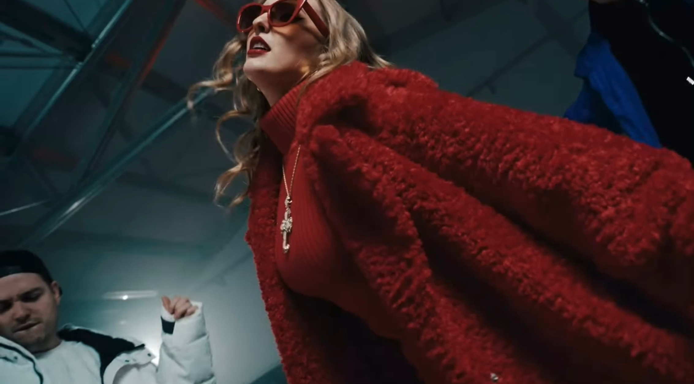 Clip Зиба — Русские Дрова. Stylist