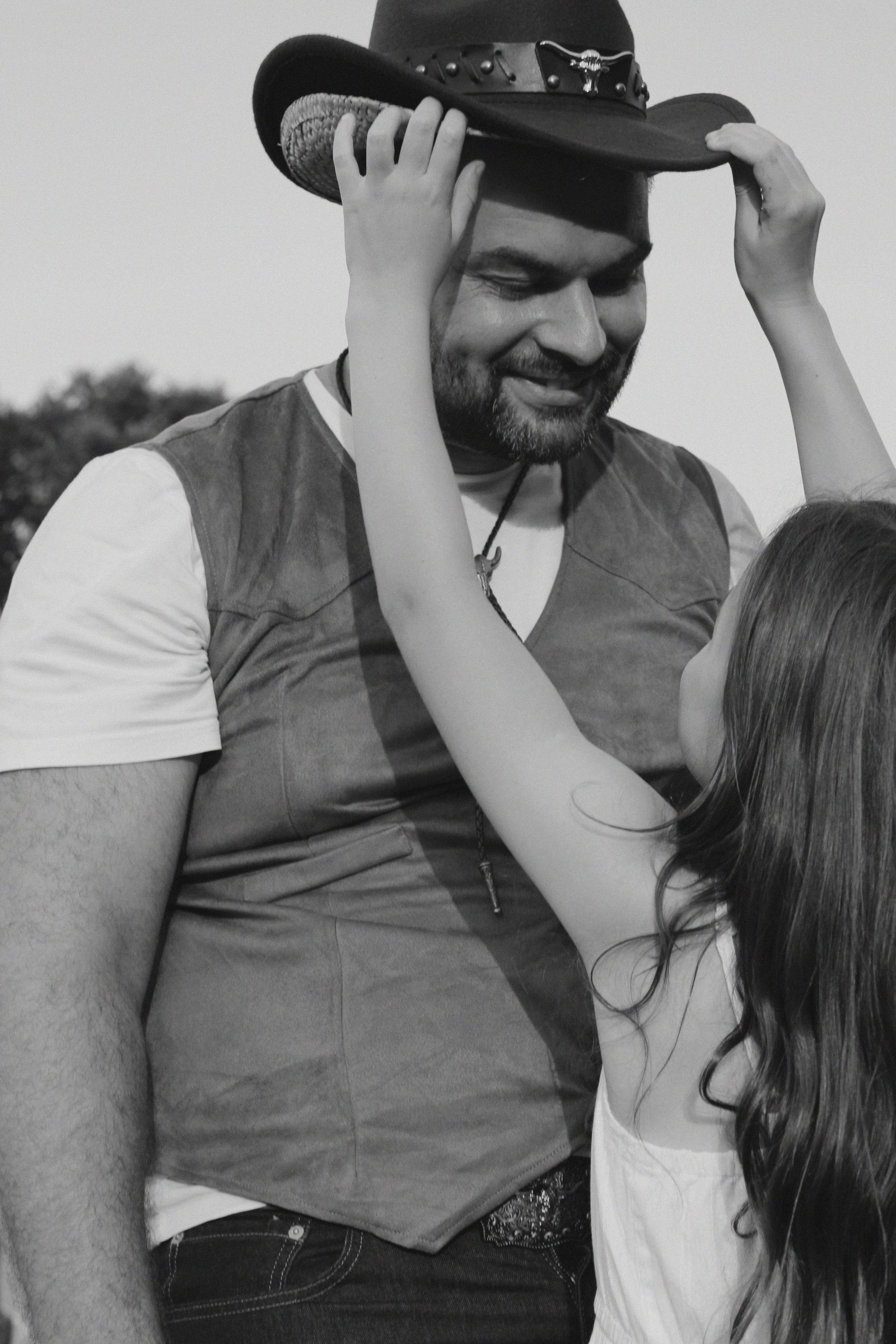 Texas Countryside Family Photoshoot in Cowboy Style. Lana Petrychenko — Portrait & Family Photographer. Valencia, Spain