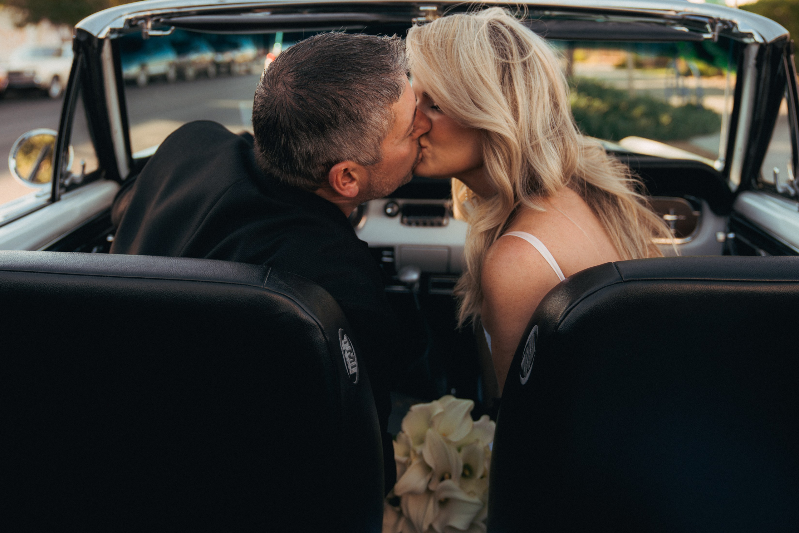 Steve&Dee. Wedding & elopement photographer Viktoriya Kravtsov. Las Vegas