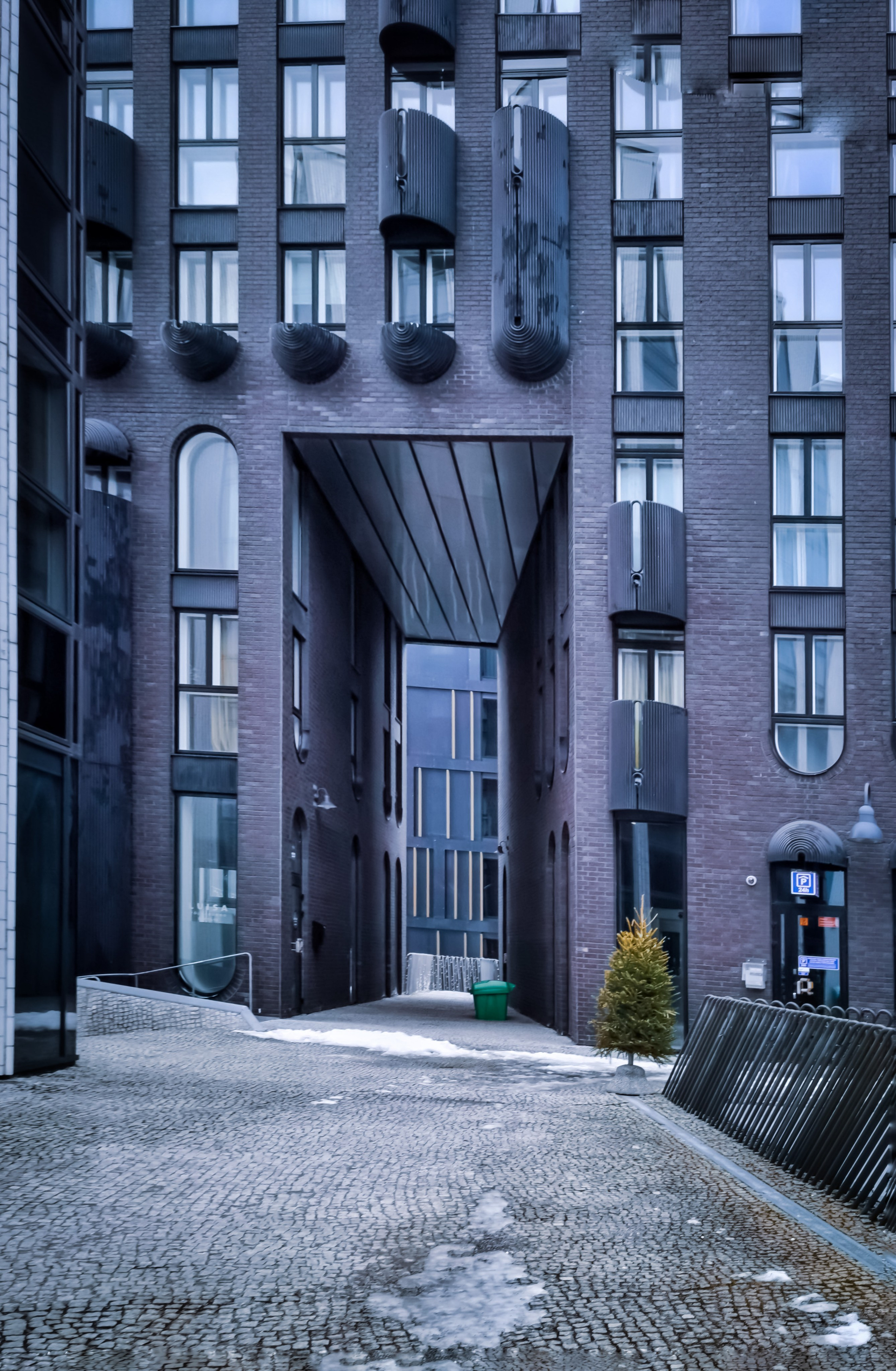 Photo walk in Tallin. Victoria Fedoseenko. Photographer from Serbia