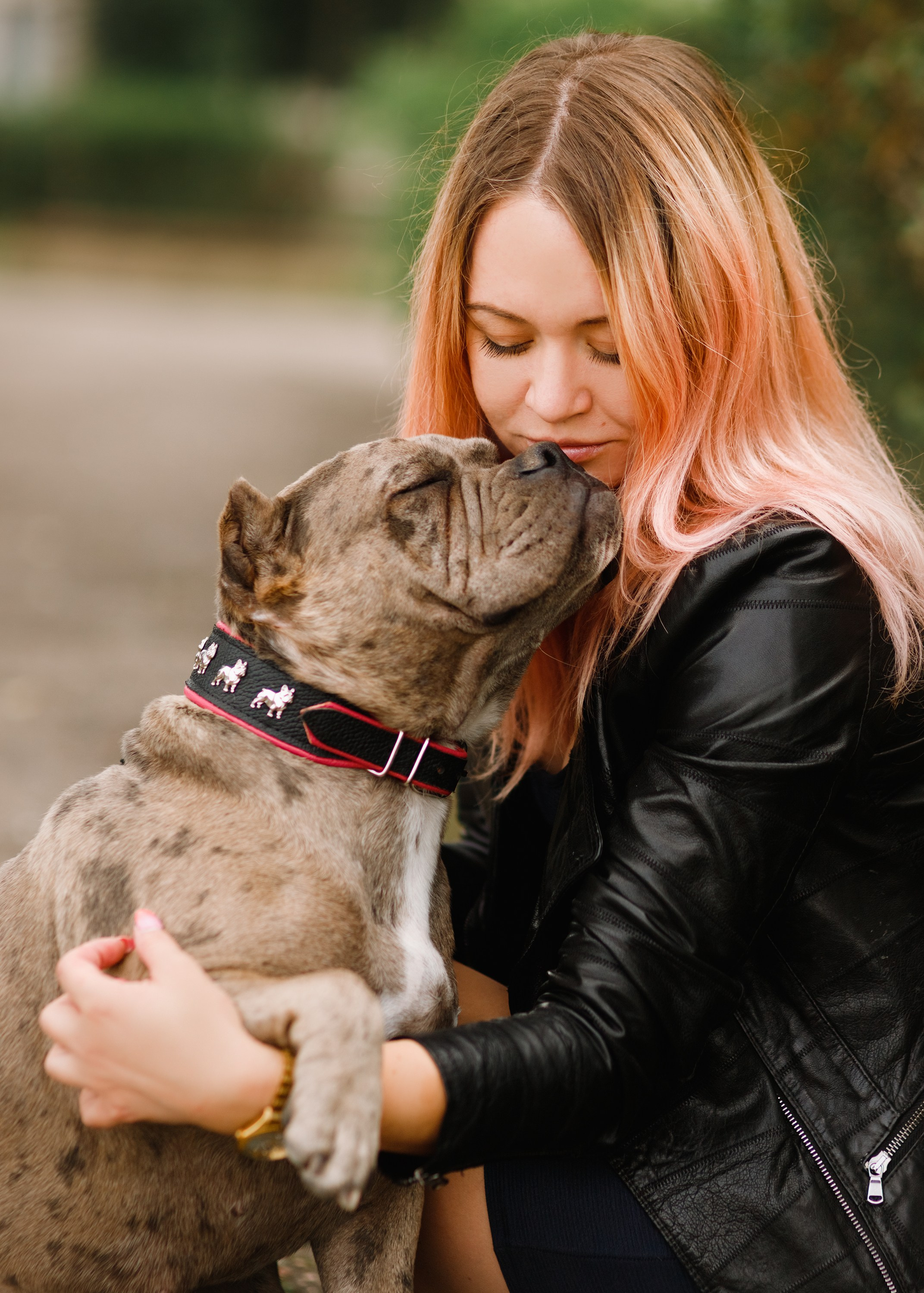 Alesya & her bullies. Kaja | fotograf we Wrocławiu | ludzie i psy