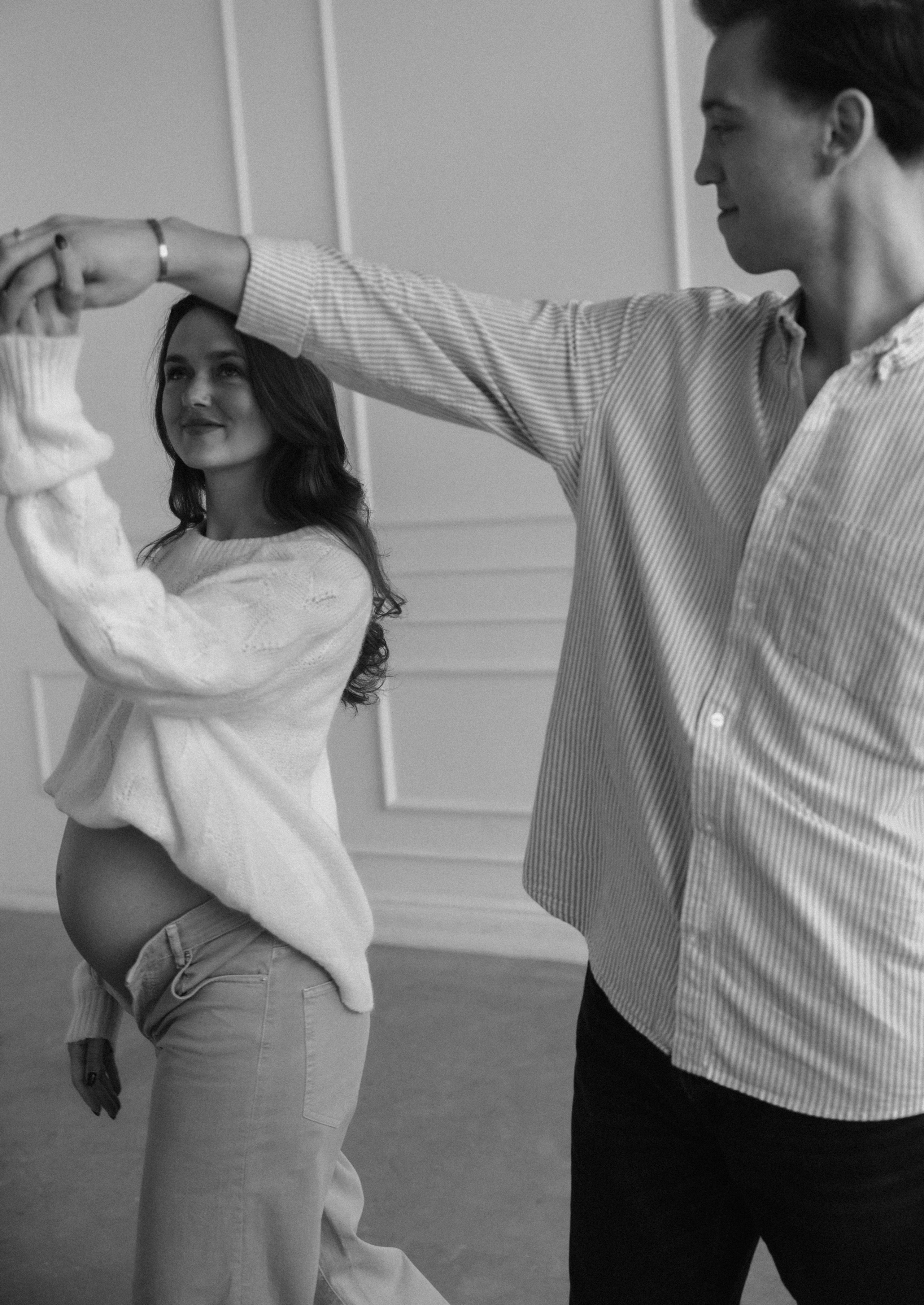 Ieva ir Žilvinas | Moderni laukimo fotosesija studijoje. Vestuvių ir šeimų fotografė Lena Bondarenko / belove photo