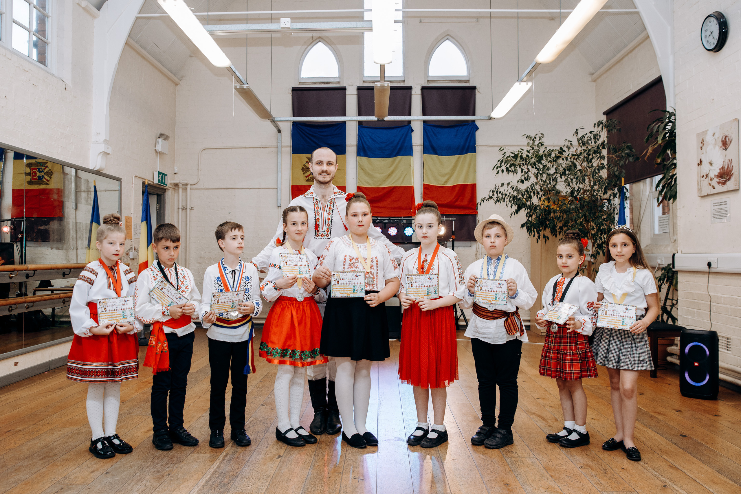 Crafty Christmas Party. Petru Gorea Photography | Family | Portrait | Fashion | Brand