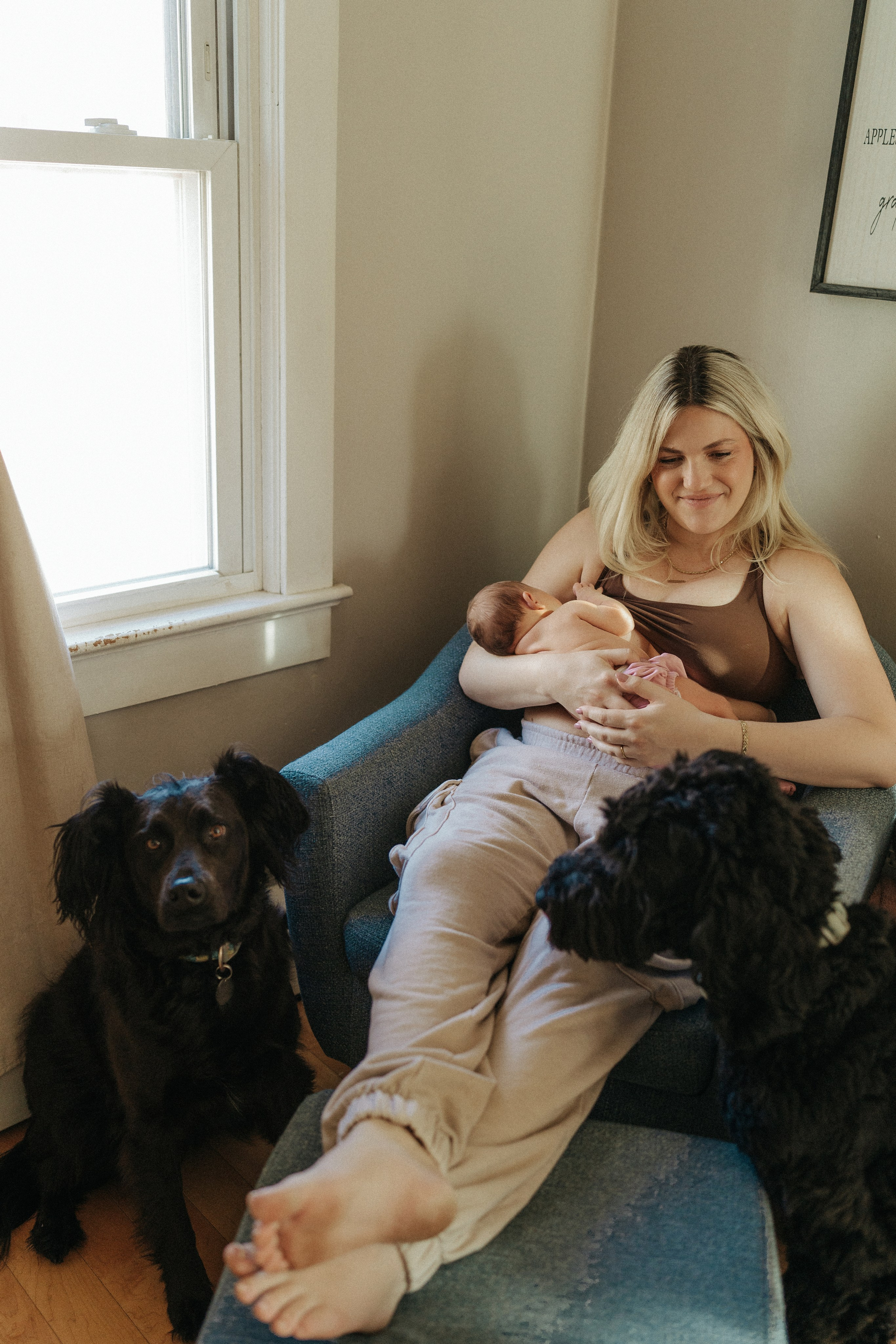 Newborn Photography at Home – Soft & Natural Moments. Alisa Tant — Family and newborn photographer Bucks County, Montgomery county, Philadelphia, NJ