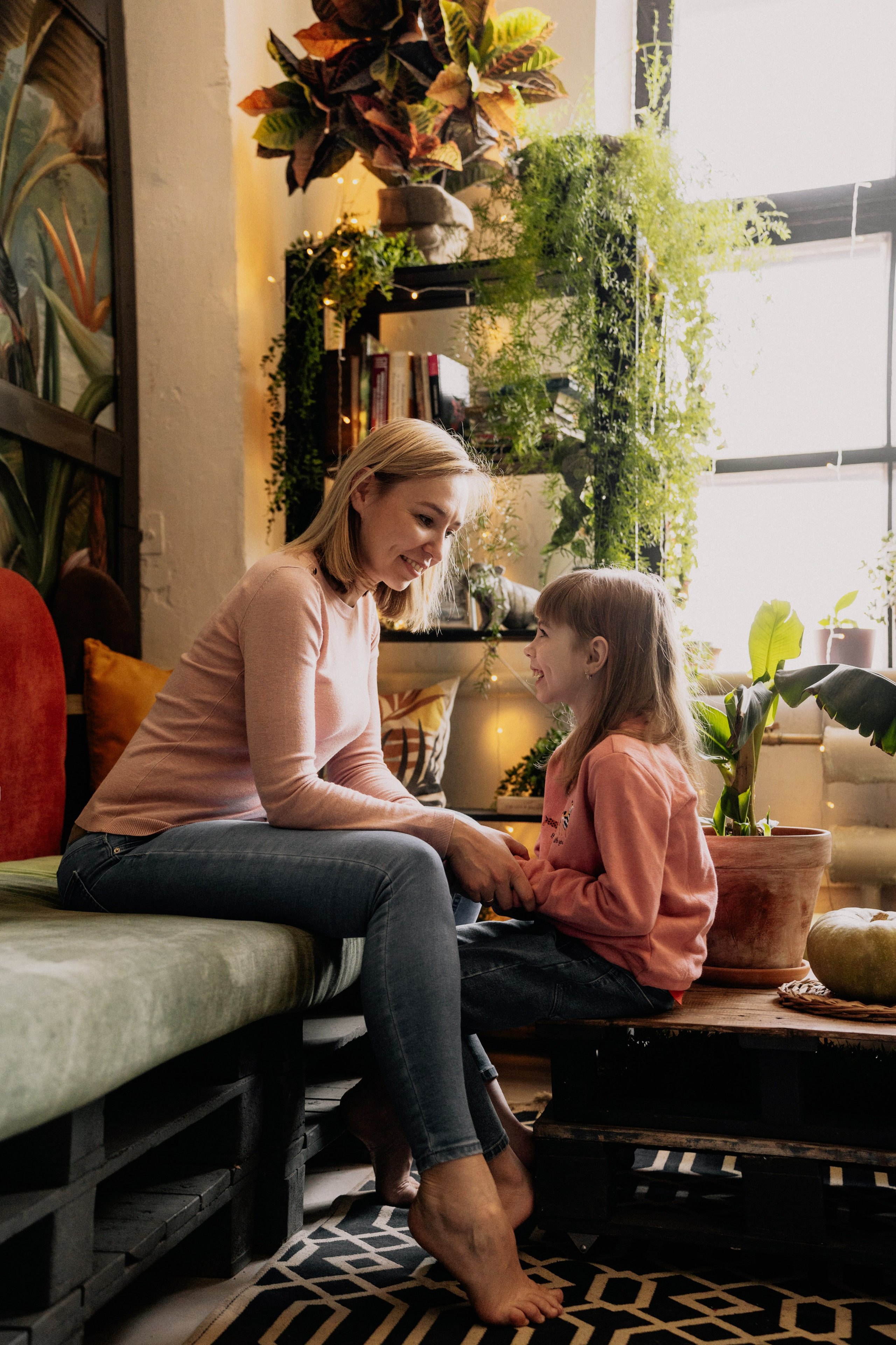 Studio Family Photography with Greenery – Fresh & Elegant. Alisa Tant — Family and newborn photographer Bucks County, Montgomery county, Philadelphia, NJ