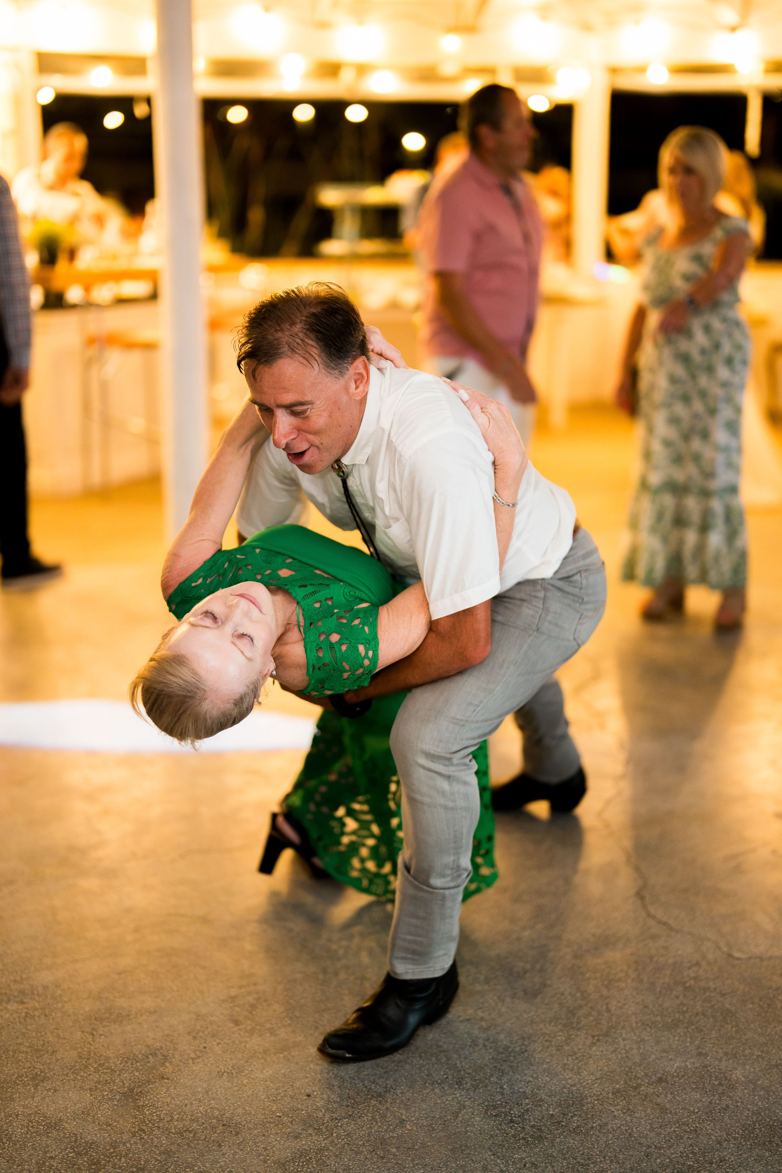 PARTY. Gabriel Florea — Fotograf nuntă București