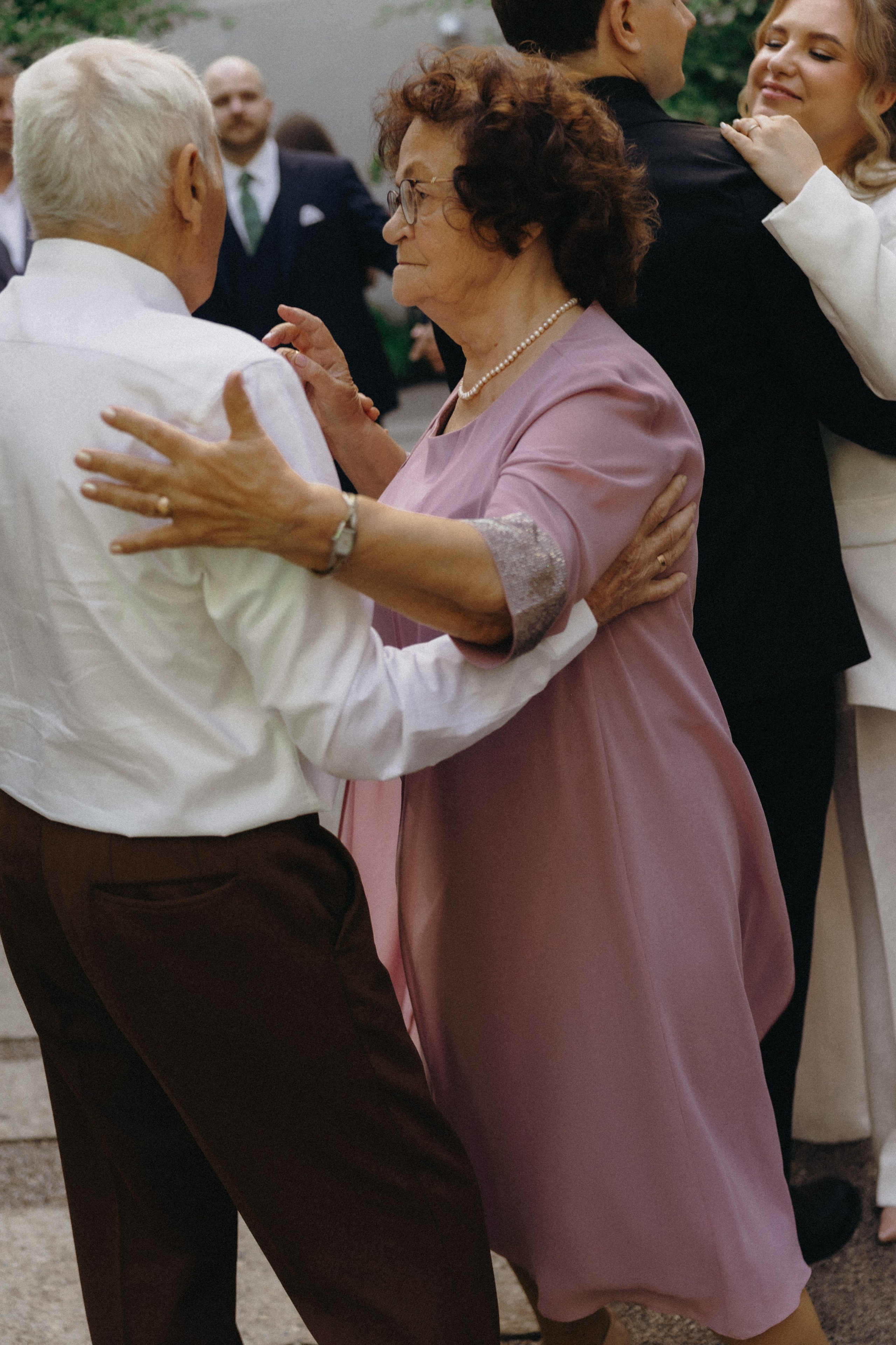 Paulina ir Deivydas | vestuvės Vynvytyje | Kaunas 2025. Vestuvių ir šeimų fotografė Lena Bondarenko / belove photo