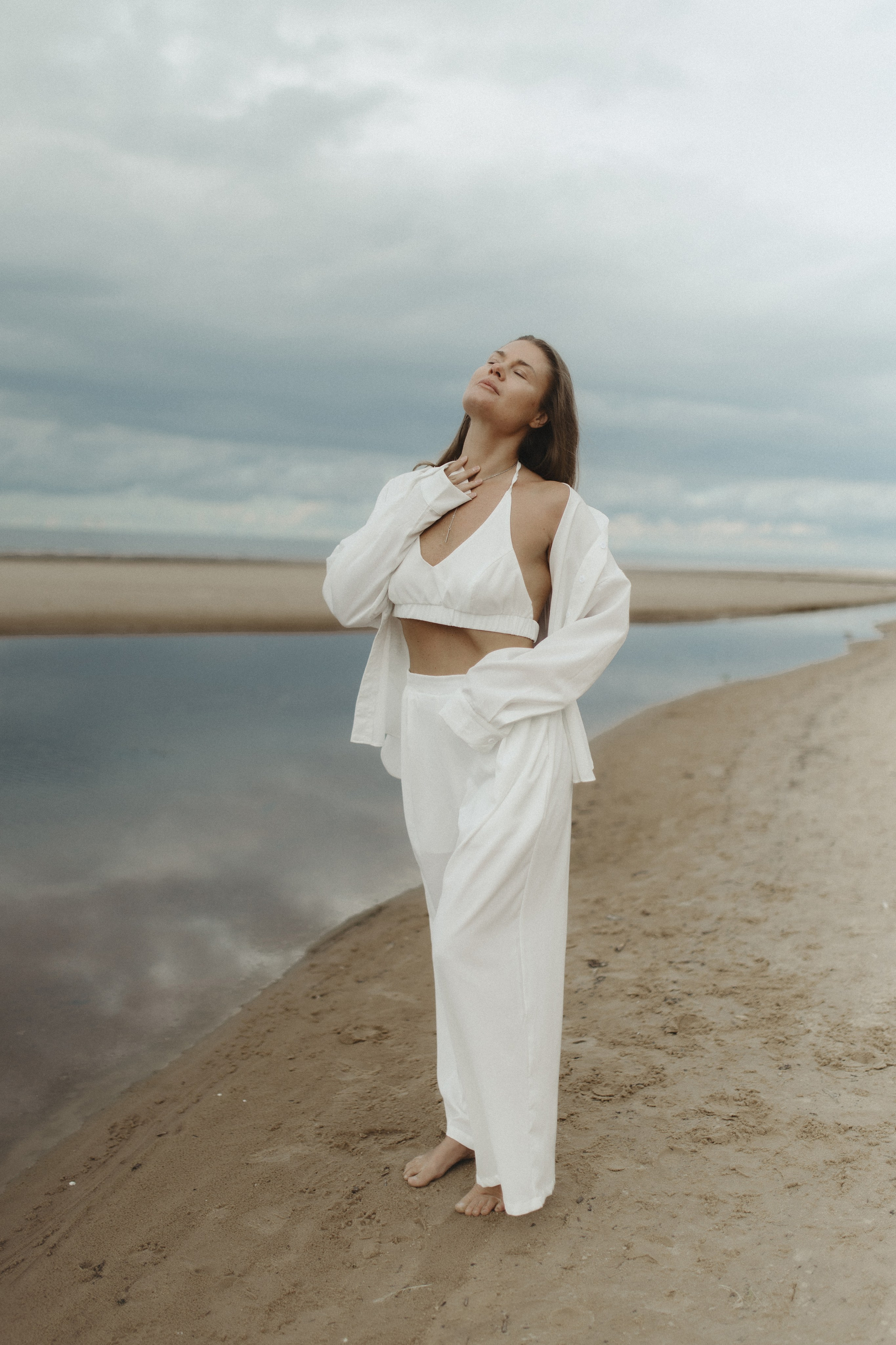 Marta. Wedding and Portrait Photographer Evie Moon