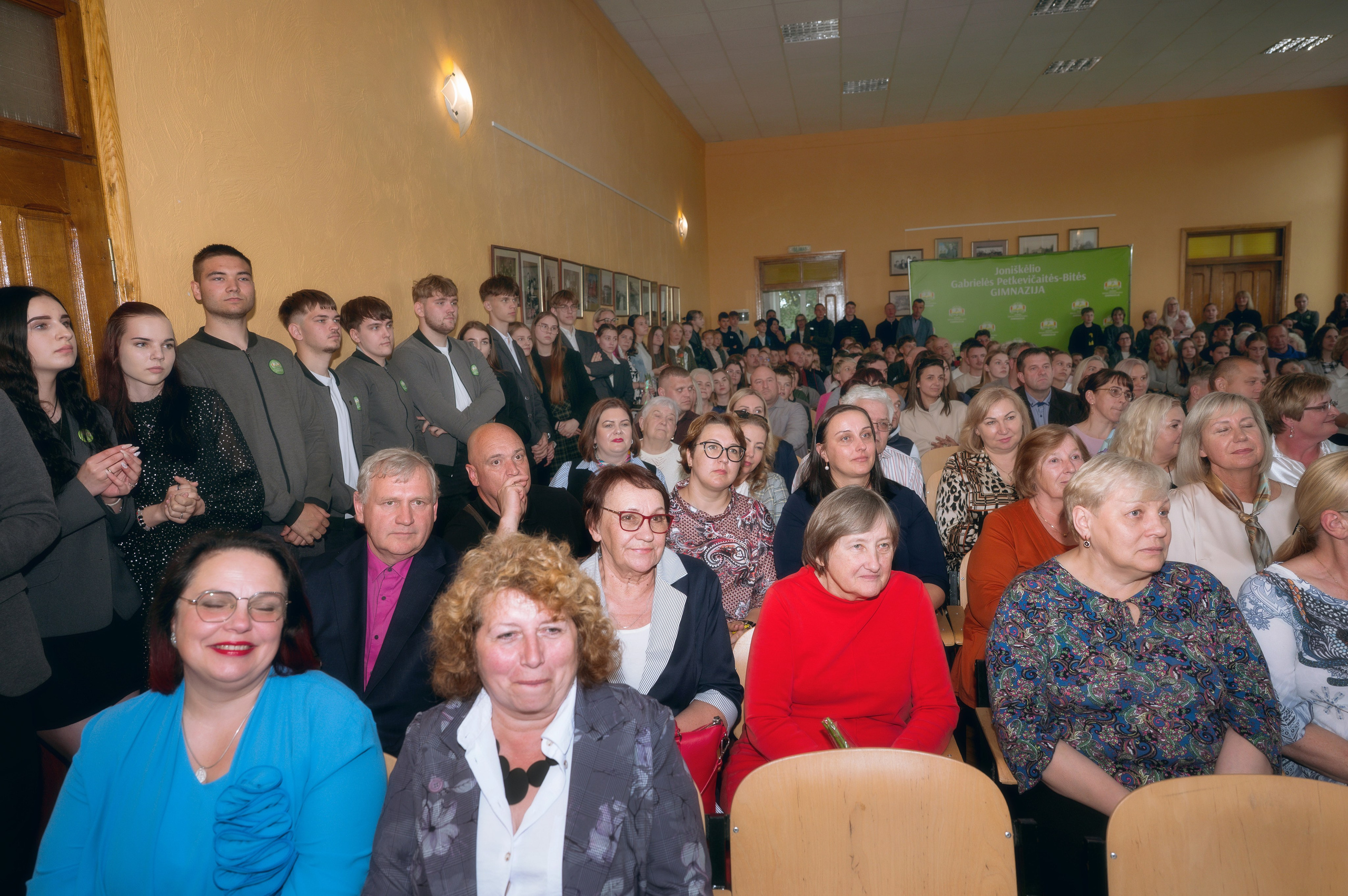 Paskutinis skambutis Joniškėlyje. Vestuvių fotografė Santa Jonuškė | Šiaulių apskritis, Panevėžio apskritis ir visa Lietuva