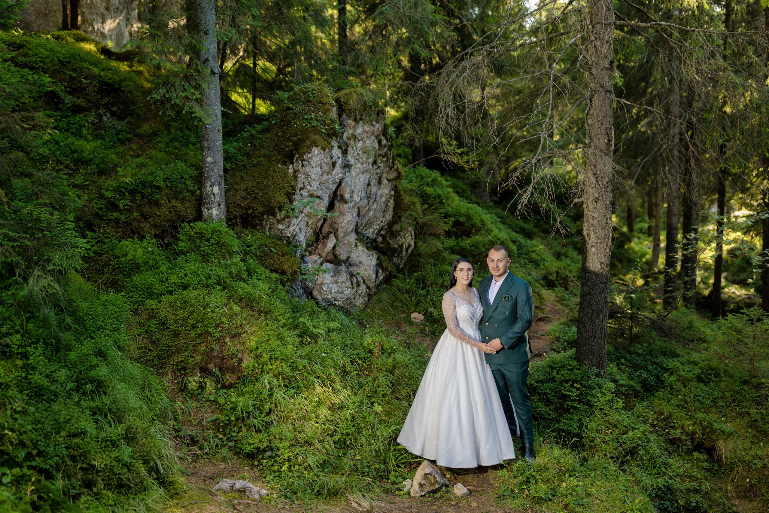 - nunta--fotograf-profesionist-botosani  - fotografie-nunta-romantica - imagini-nunta-in-natura-alin-chirila-fotograf  - fotografii-cuplu-indragostit-nunta-botosani  - sedinta-foto-miri-andrei-iustina-alinofotostudio  - amintiri-din-nunta-realizate-de-fotograf-profesionist  - povestea-nuntii-andrei-si-iustina-in-imagini-alinofotostudio-fotograf evenimente- evenimente Botoșani -fotograf Suceava - fotograf Iași- servicii foto. servicii foto Botoșani. servicii foto video Botoșani. fotograf nunta. fotograf evenimente. fotograf nunta Botoșani. Alin chirila. Alin chirila fotograf. Alinofotostudio.- servicii foto. servicii foto Botoșani. servicii foto video Botoșani. fotograf nunta. fotograf evenimente. fotograf nunta Botoșani. Alin chirila. Alin chirila fotograf. Alinofotostudio.fotograf stare civilă,poze stare civilă,album foto stare civilă,servicii foto suceava,fotograf evenimente suceava,fotograf nuntă suceava,poze cununie civilă,ședință foto stare civilă,sesiune foto suceava,fotograf profesionist suceava,fotograf botosani,stare civila botosani,alinofotostudio,alin chirila fotograf.servicii foto. servicii foto Botoșani. servicii foto video Botoșani. fotograf nunta. fotograf evenimente. fotograf nunta Botoșani. Alin chirila. Alin chirila fotograf. Alinofotostudio.fotograf stare civilă,poze stare civilă,album foto stare civilă,servicii foto suceava,fotograf evenimente suceava,fotograf nuntă suceava,poze cununie civilă,ședință foto stare civilă,sesiune foto suceava,fotograf profesionist suceava,fotograf botosani,stare civila povestitor prin fotografiebotosani,alinofotostudio,alin chirila fotograf,servicii foto. servicii foto Botoșani. servicii foto video Botoșani. fotograf nunta. fotograf evenimente. fotograf nunta Botoșani. Alin chirila. Alin chirila fotograf. Alinofotostudio.fotograf stare civilă,poze stare civilă,album foto stare civilă,servicii foto suceava,fotograf evenimente suceava,fotograf nuntă suceava,poze cununie civilă,ședință foto stare civilă,sesiune foto suceava,fotograf profesionist suceava,fotograf botosani,stare civila botosani,alinofotostudio,alin chirila fotograf,cununie religioasă botoșani,andreea și neculai,capela militară botoșani,foto conacul zăicești,fotograf nuntă botoșani,fotograf cununie religioasă,foto evenimente botoșani,poze cununie capela militară,ședință foto zăicești,fotograf profesionist botoșaniMire și mireasă – Sergiu & Liliana – ziua nunții, 2024  - Emoții în ziua nunții – Sergiu și Liliana  - Dansul mirilor – fotografie artistică nuntă 2024  - Sedinta foto romantică în natură – Sergiu & Liliana  - Rochia de mireasă și detalii de nuntă elegan-Album de cununie civilă Florin și Anda – Fotografii profesionale realizate de Alin Chirilă în Botoșani -fotograf prin fotografie-Ședință foto Trash the Dress pe muntele Rarău cu Iulian și Iuliana – fotografie de cuplu, natură montană, emoție autentică surprinsă de Alin Chirilă, povestitor prin fotografie.- "Iulian și Iuliana pe crestele Rarăului – fotografie Trash the Dress în natură"  - "Cuplu îmbrățișat la apus pe muntele Rarău – ședință foto după nuntă"  - "Rochie de mireasă în vânt pe munte – Trash the Dress Rarău-1. Iulian și Iuliana pe muntele Rarău – ședință foto Trash the Dress în natură, cu peisaj montan spectaculos  2. Cuplu în îmbrățișare pe Rarău – emoție autentică surprinsă după nuntă  3. Rochie de mireasă în bătaia vântului – fotografie artistică Trash the Dress în munți  4. Mire și mireasă privind spre orizont – dragoste și libertate pe muntele Rarău  5. Iuliana zâmbind în rochia de mireasă – portret în natură, Trash the Dress  6. Iulian ținându-și mireasa de mână – ședință foto romantică pe munte  7. Detaliu cu rochia pe stâncă – estetică naturală Trash the Dress Rarău  8. Cuplu în mers pe poteca Rarăului – fotografie simbolică de după nuntă  9. Apus de soare pe Rarău în spatele mirilor – imagine de poveste Trash the Dress  10. Iulian și Iuliana râzând împreună – momente autentice surprinse de Alin Chirilă, povestitor prin fotografie