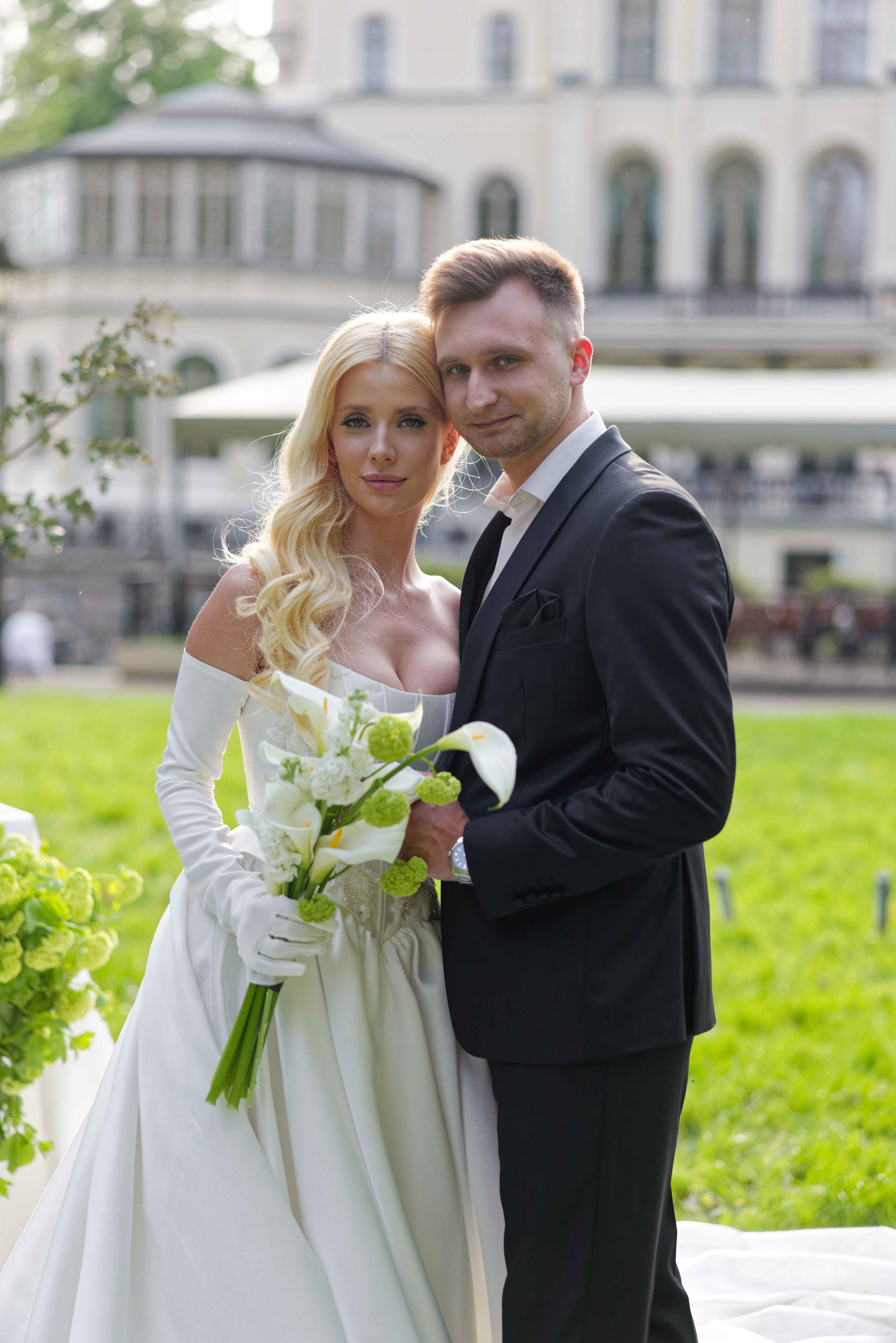 Elegante Schloss-Hochzeit. Свадебный и репортажный фотограф в Мюнхене, Регенсбурге, Баварии и по всей Германии — LORAN MEDIA