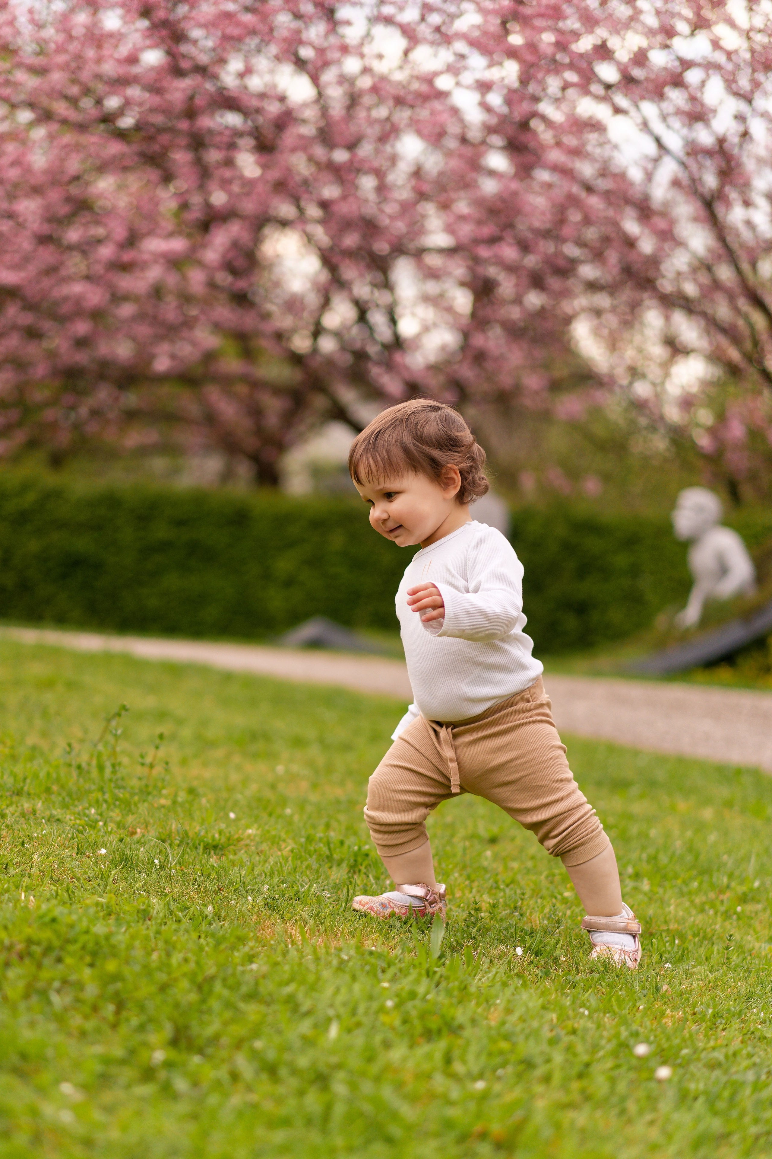 Kirschblüten-Familienshooting. Весільний та репортажний фотограф у Мюнхені, Баваріі та по всій Німеччині – LORAN Media