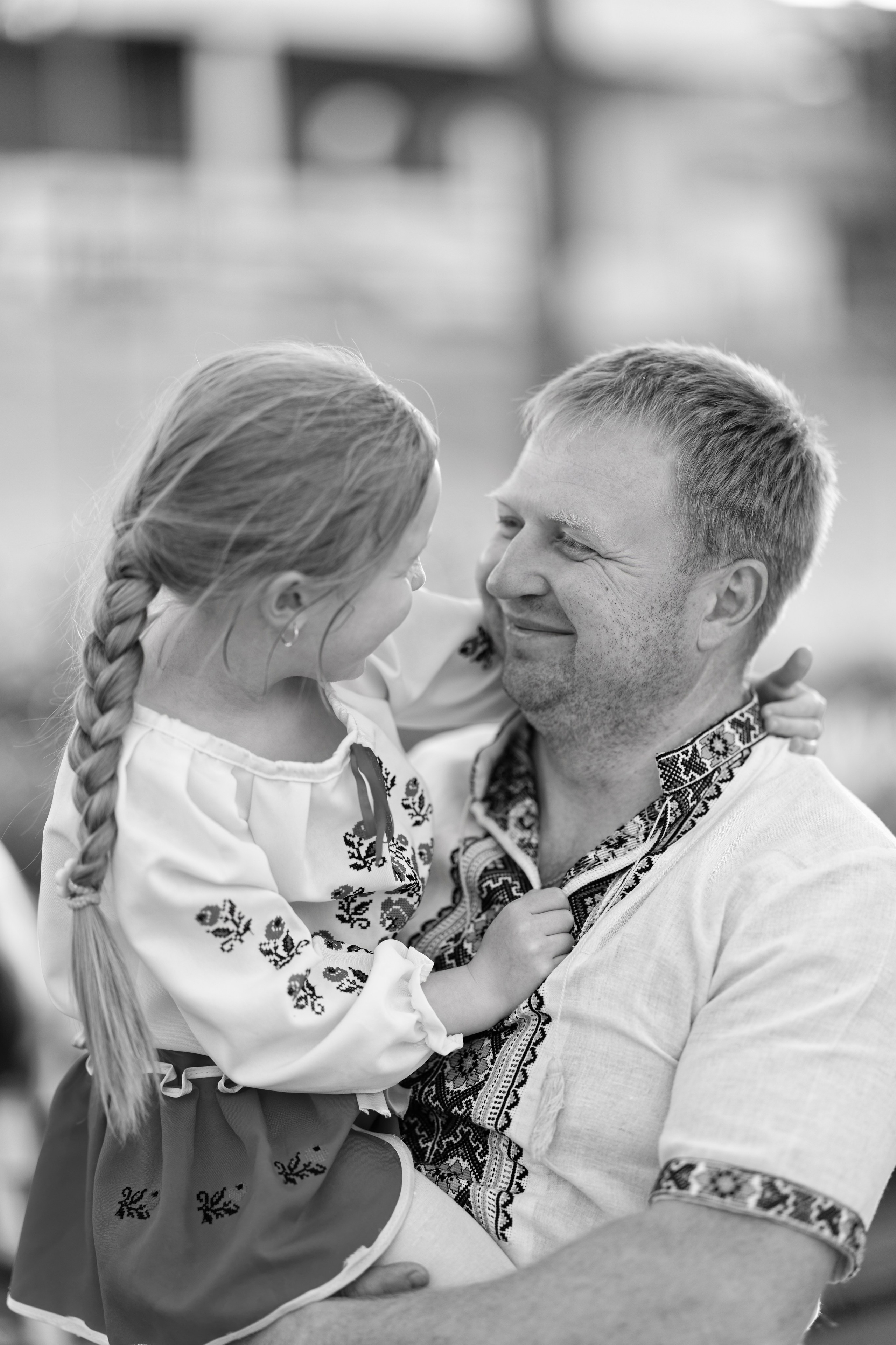 Lachen & Liebe. Wedding and reportage photographer in Munich, Regensburg, Bavaria & all across Germany — LORAN Media