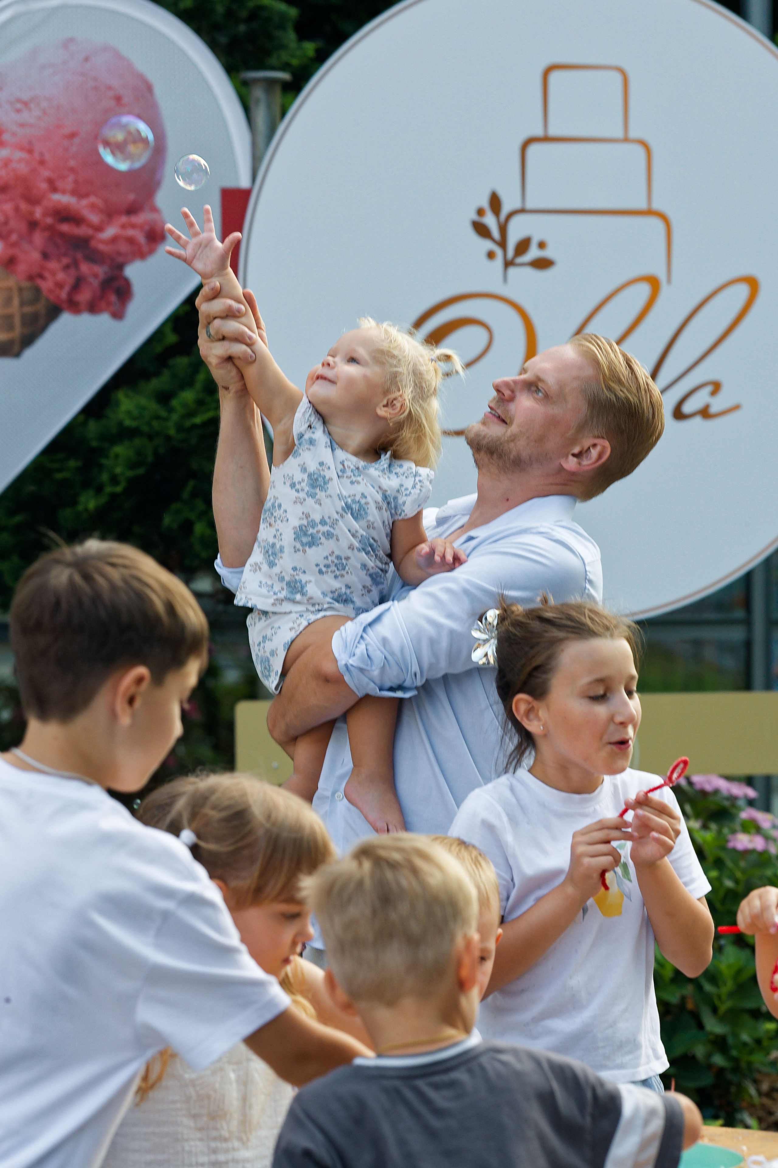 Olivias Geburtstag. Wedding and reportage photographer in Munich, Regensburg, Bavaria & all across Germany — LORAN Media