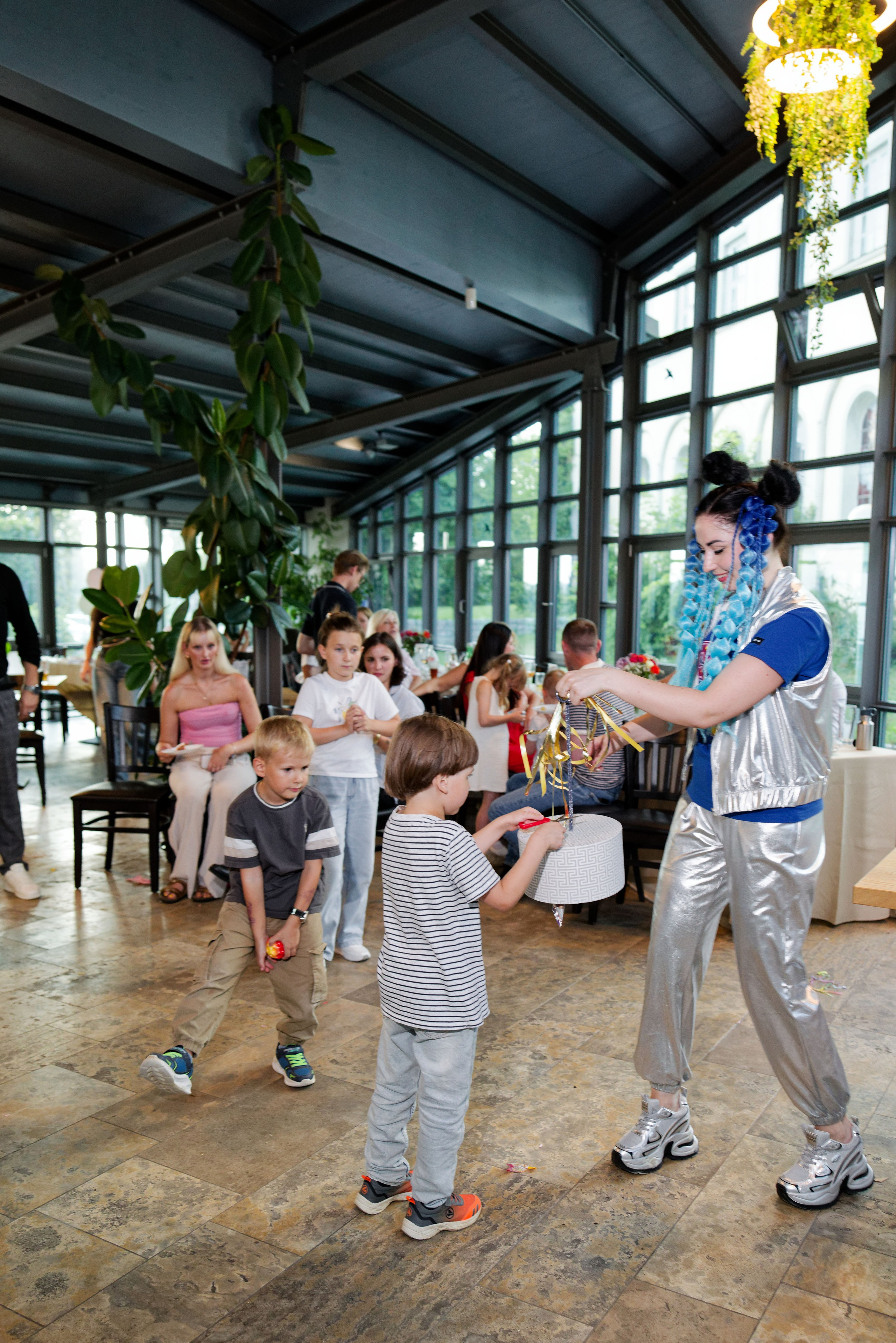 Olivias Geburtstag. Wedding and reportage photographer in Munich, Regensburg, Bavaria & all across Germany — LORAN Media