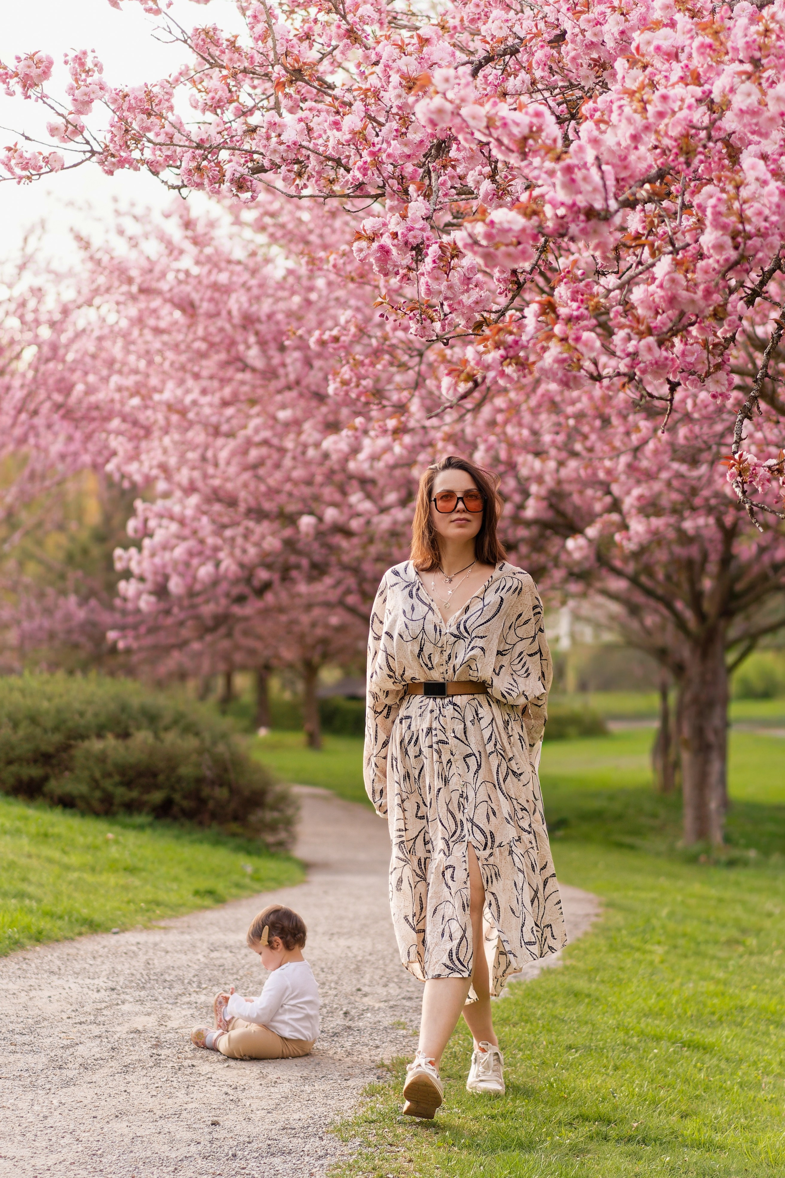 Kirschblüten-Familienshooting. Весільний та репортажний фотограф у Мюнхені, Баваріі та по всій Німеччині – LORAN Media