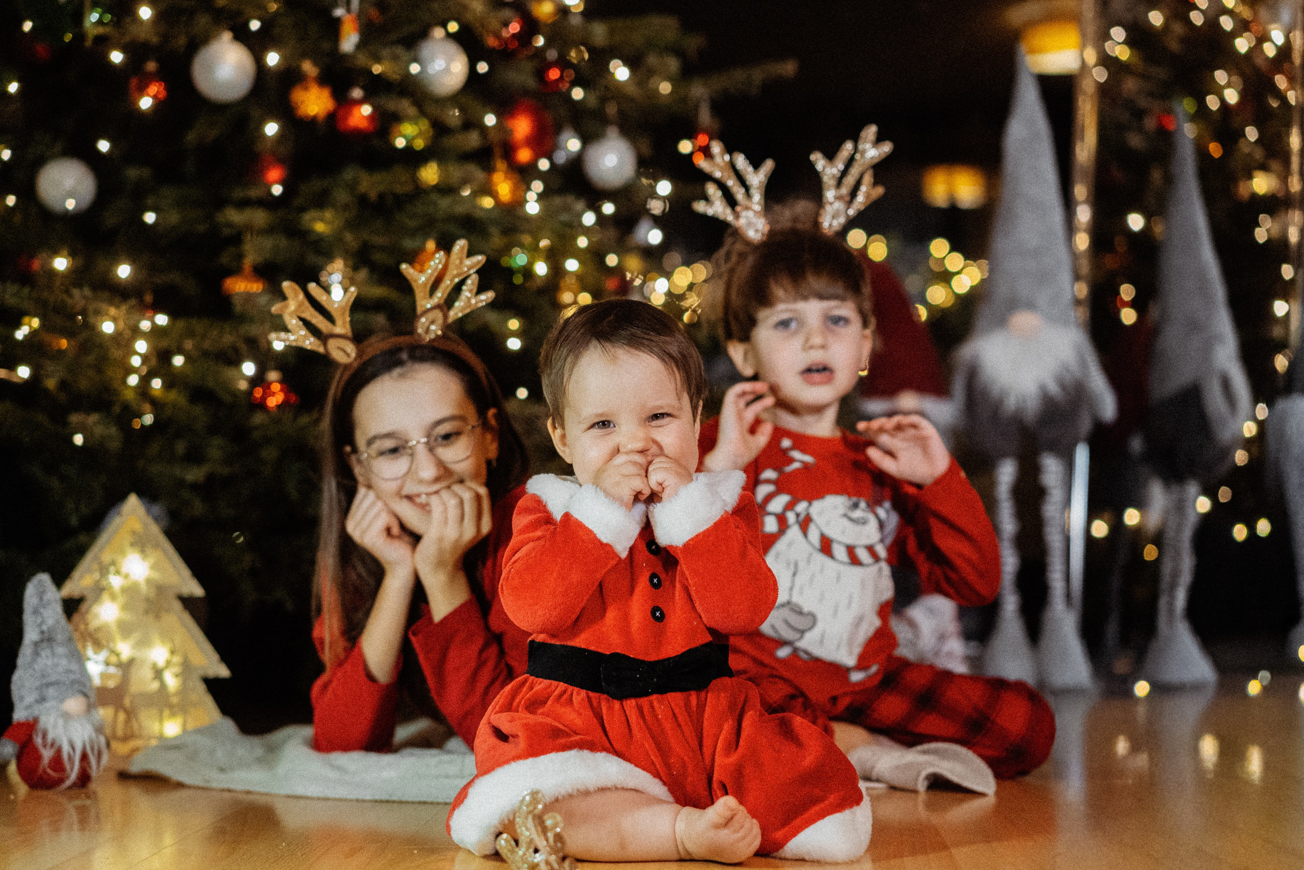 🎄 Weihnachtsshootings & Gutscheine 2026. Wedding and reportage photographer in Munich, Regensburg, Bavaria & all across Germany — LORAN Media