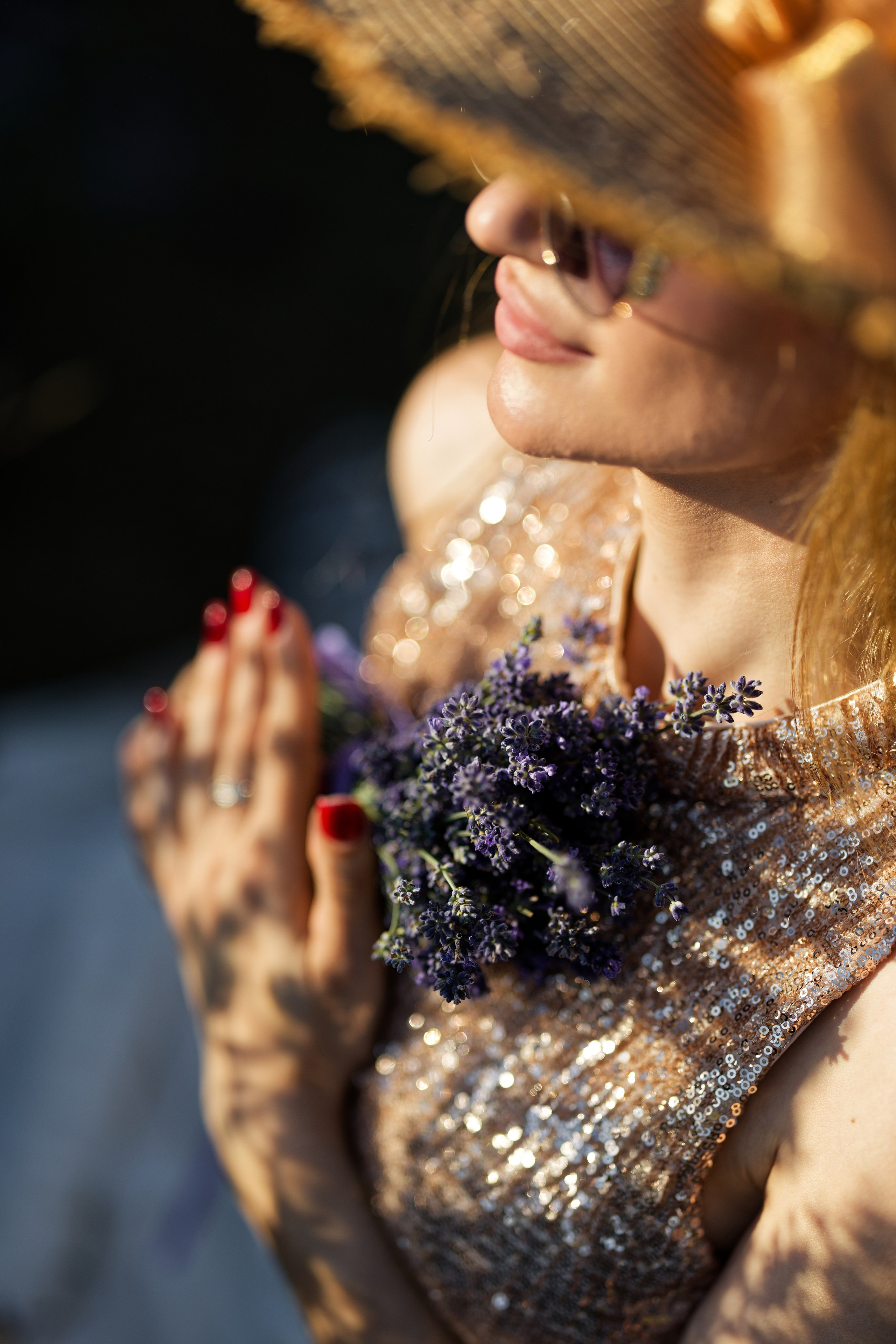 Lavander fild. Wedding and reportage photographer in Munich, Regensburg, Bavaria & all across Germany — LORAN Media