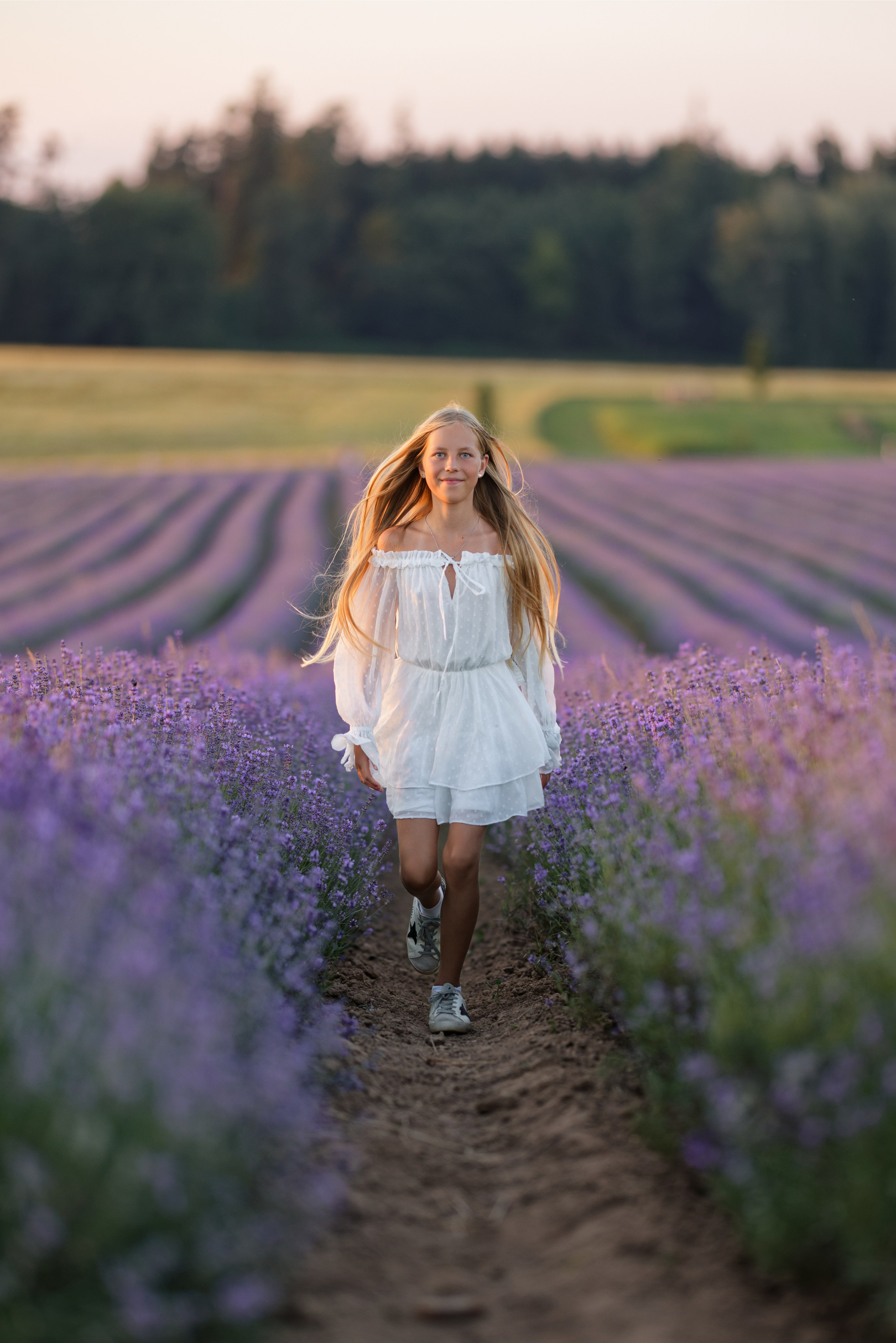 Lavander fild. ADELINA. Wedding and reportage photographer in Munich, Regensburg, Bavaria & all across Germany — LORAN Media