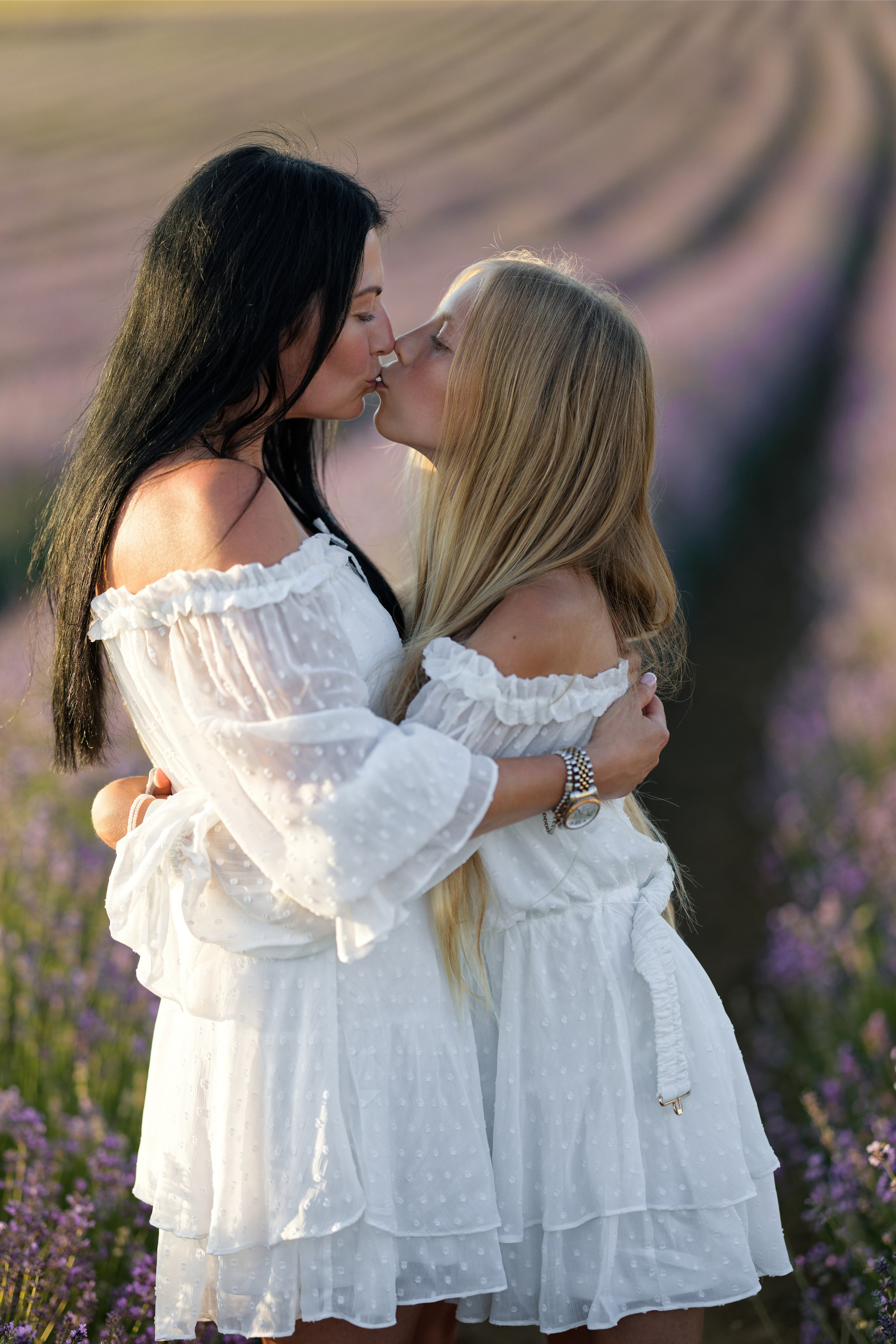 Lavander fild. ADELINA. Wedding and reportage photographer in Munich, Regensburg, Bavaria & all across Germany — LORAN Media