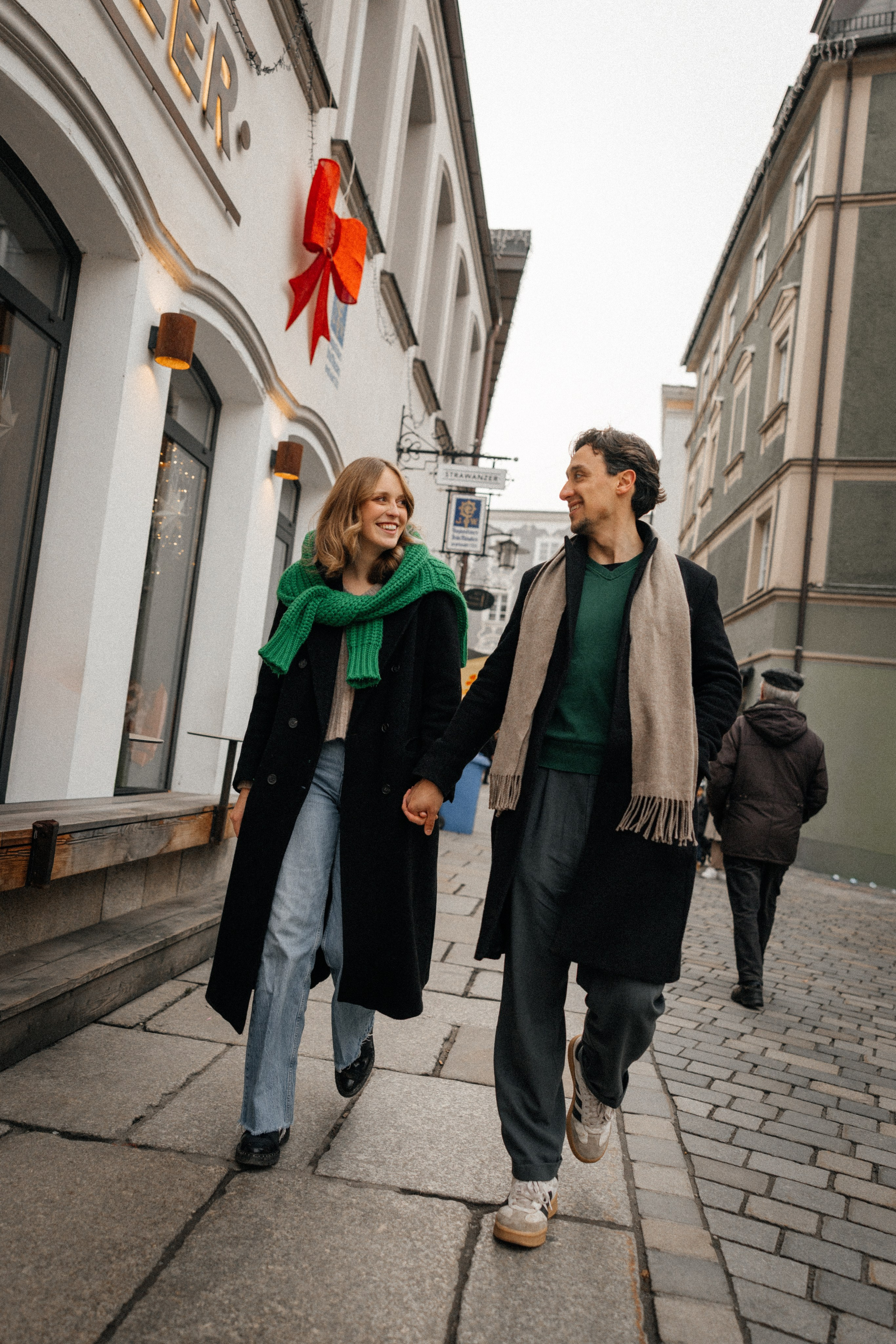 Stas und Lucia. Wedding and reportage photographer in Munich, Regensburg, Bavaria & all across Germany — LORAN Media