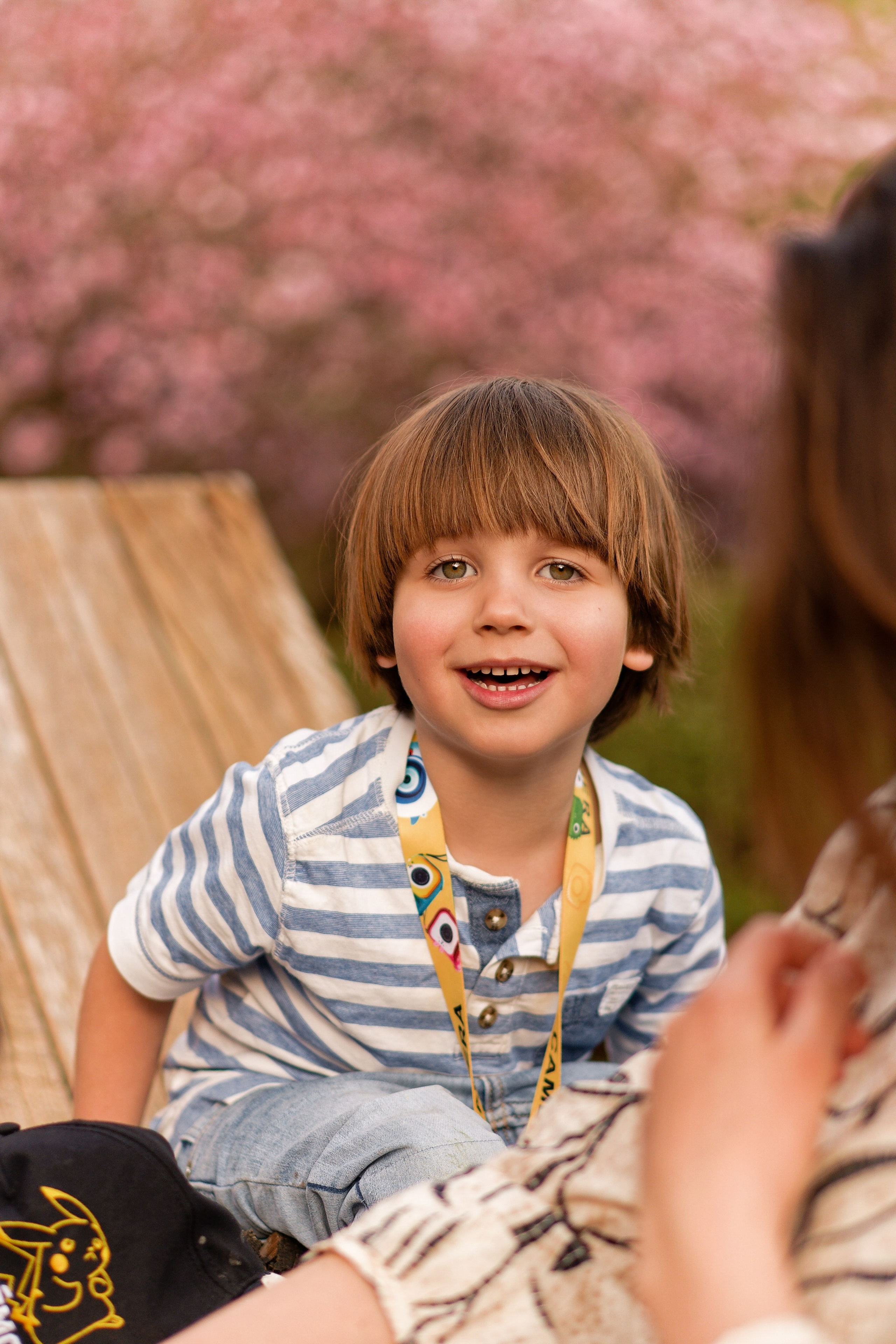Kirschblüten-Familienshooting. Весільний та репортажний фотограф у Мюнхені, Баваріі та по всій Німеччині – LORAN Media