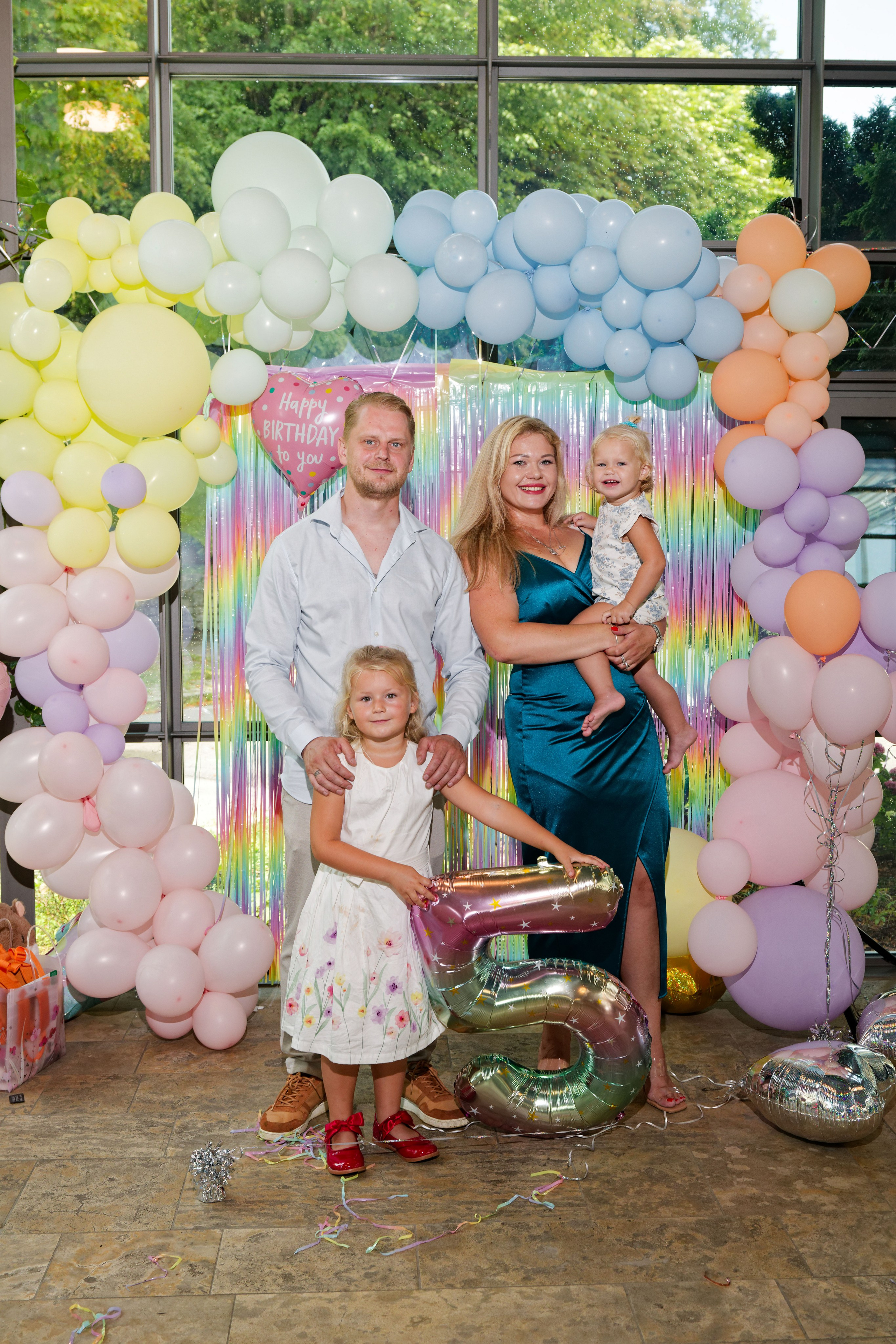 Olivias Geburtstag. Wedding and reportage photographer in Munich, Regensburg, Bavaria & all across Germany — LORAN Media