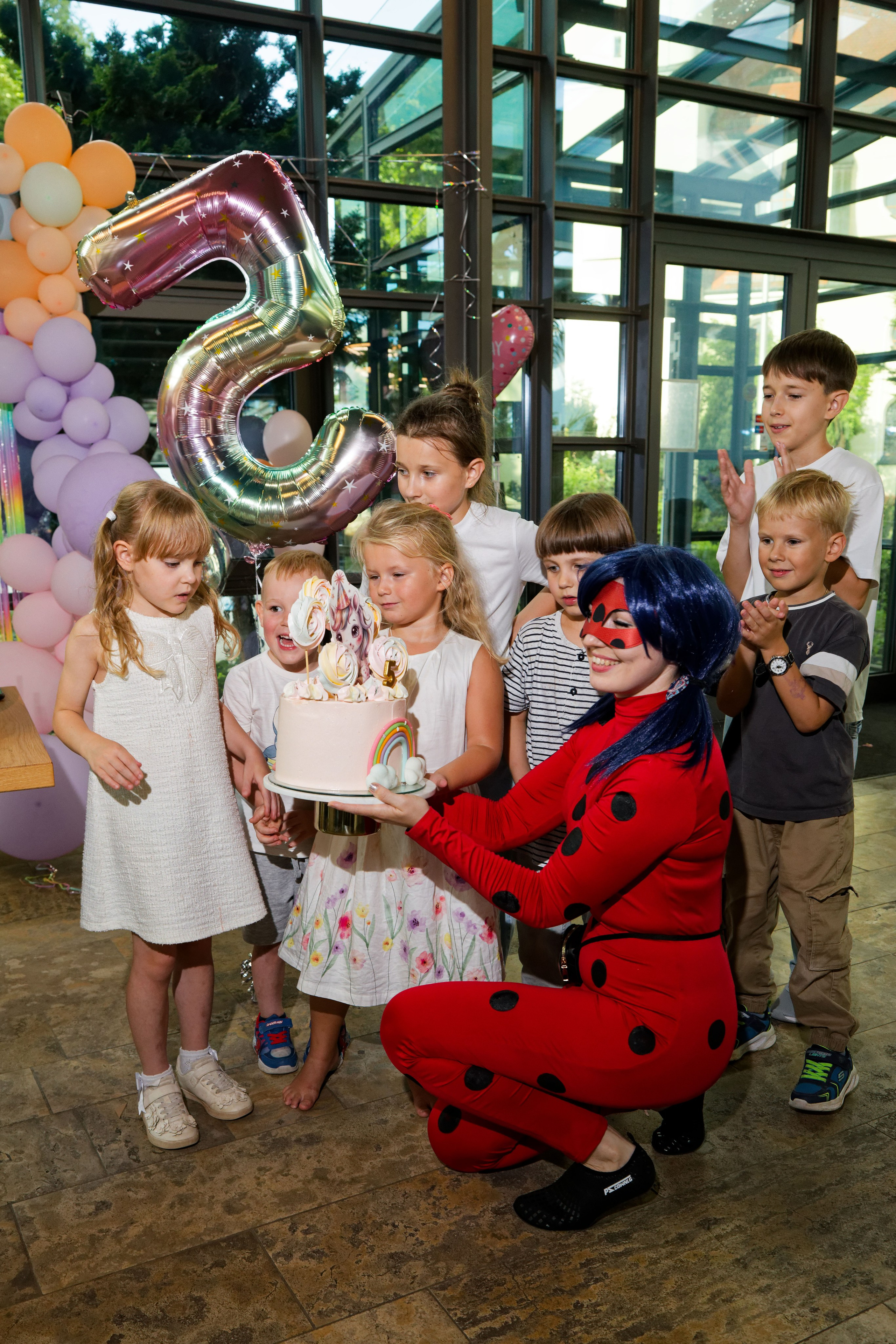 Olivias Geburtstag. Wedding and reportage photographer in Munich, Regensburg, Bavaria & all across Germany — LORAN Media