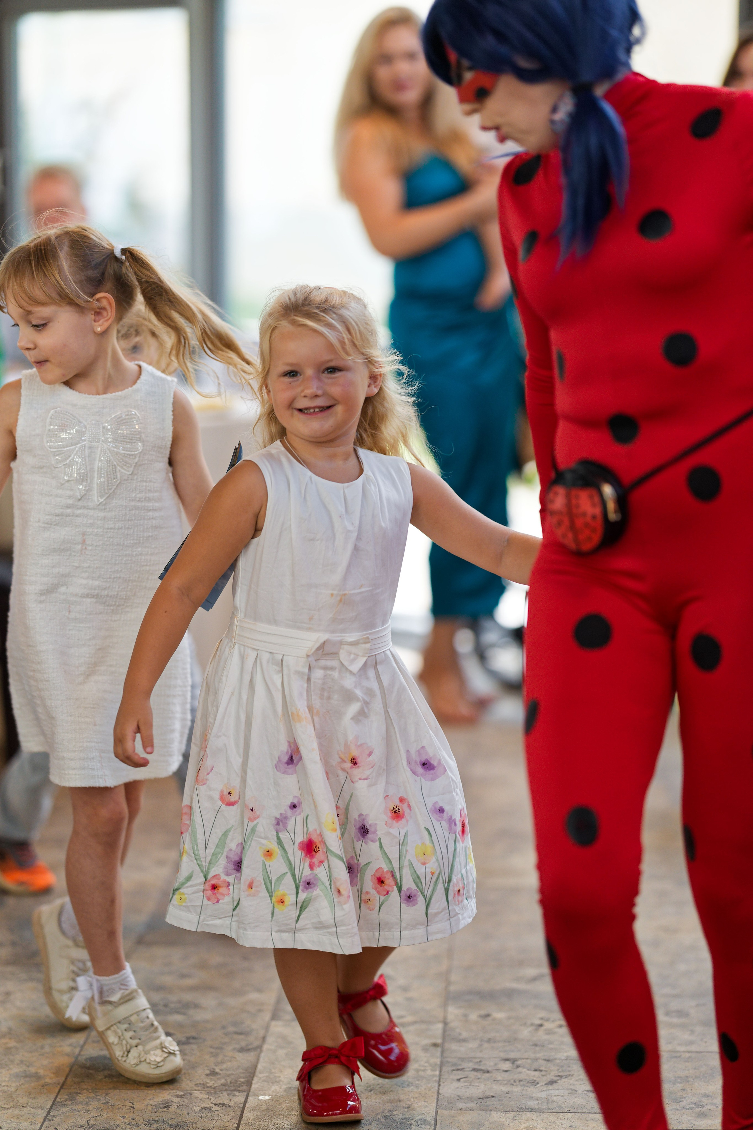 Olivias Geburtstag. Wedding and reportage photographer in Munich, Regensburg, Bavaria & all across Germany — LORAN Media