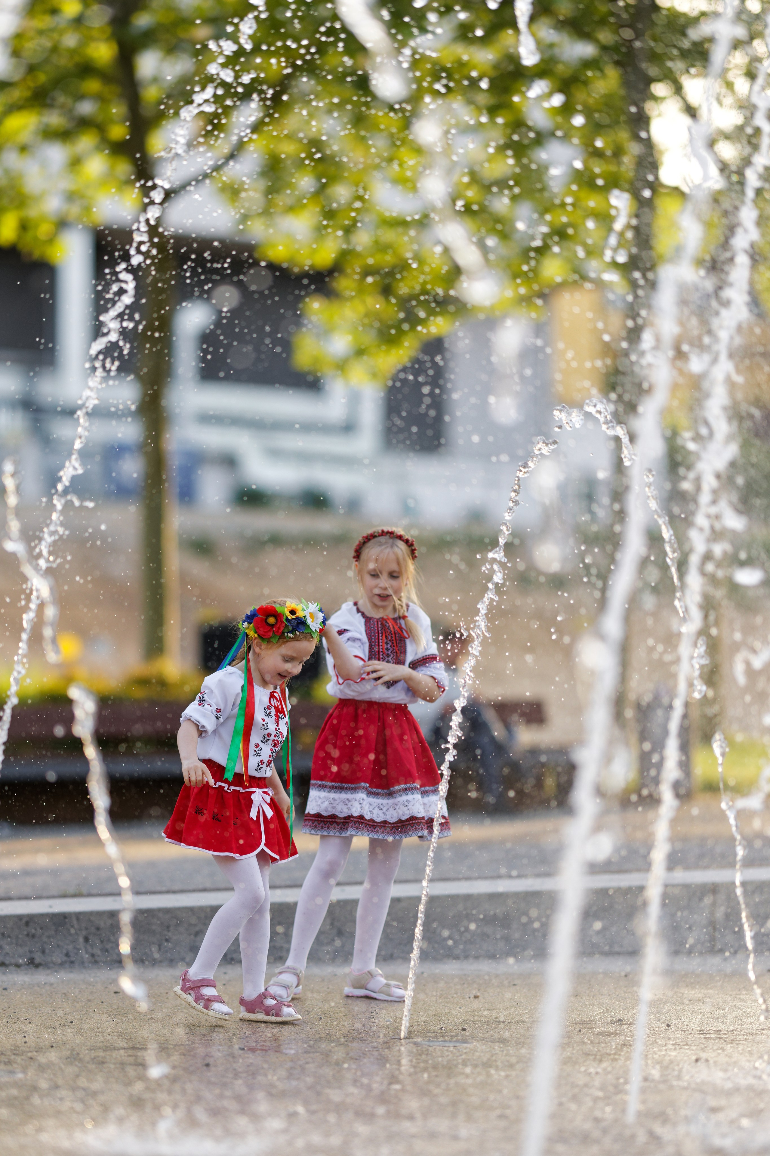 Lachen & Liebe. Wedding and reportage photographer in Munich, Regensburg, Bavaria & all across Germany — LORAN Media