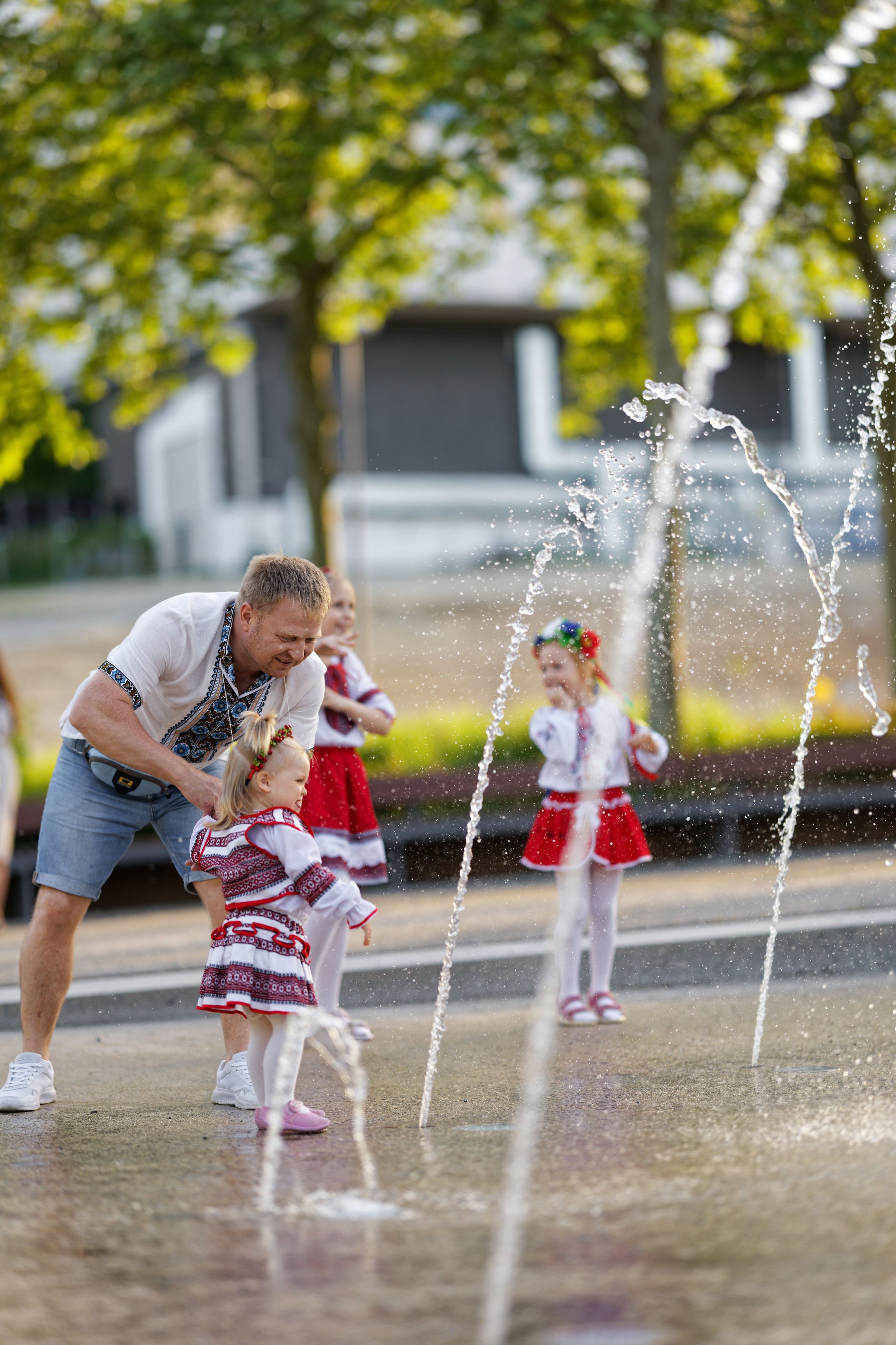 Lachen & Liebe. Wedding and reportage photographer in Munich, Regensburg, Bavaria & all across Germany — LORAN Media