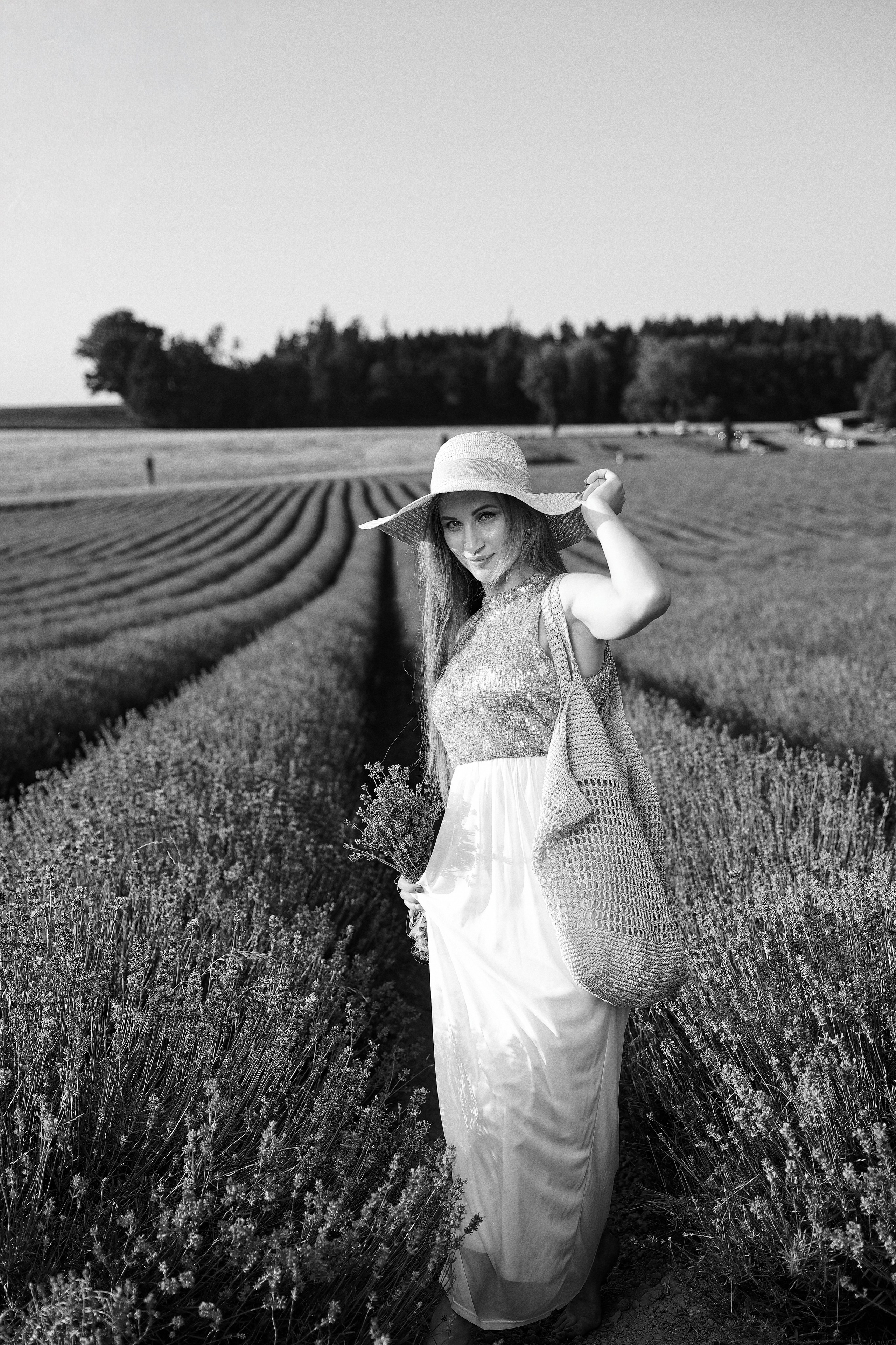 Lavander fild. Wedding and reportage photographer in Munich, Regensburg, Bavaria & all across Germany — LORAN Media