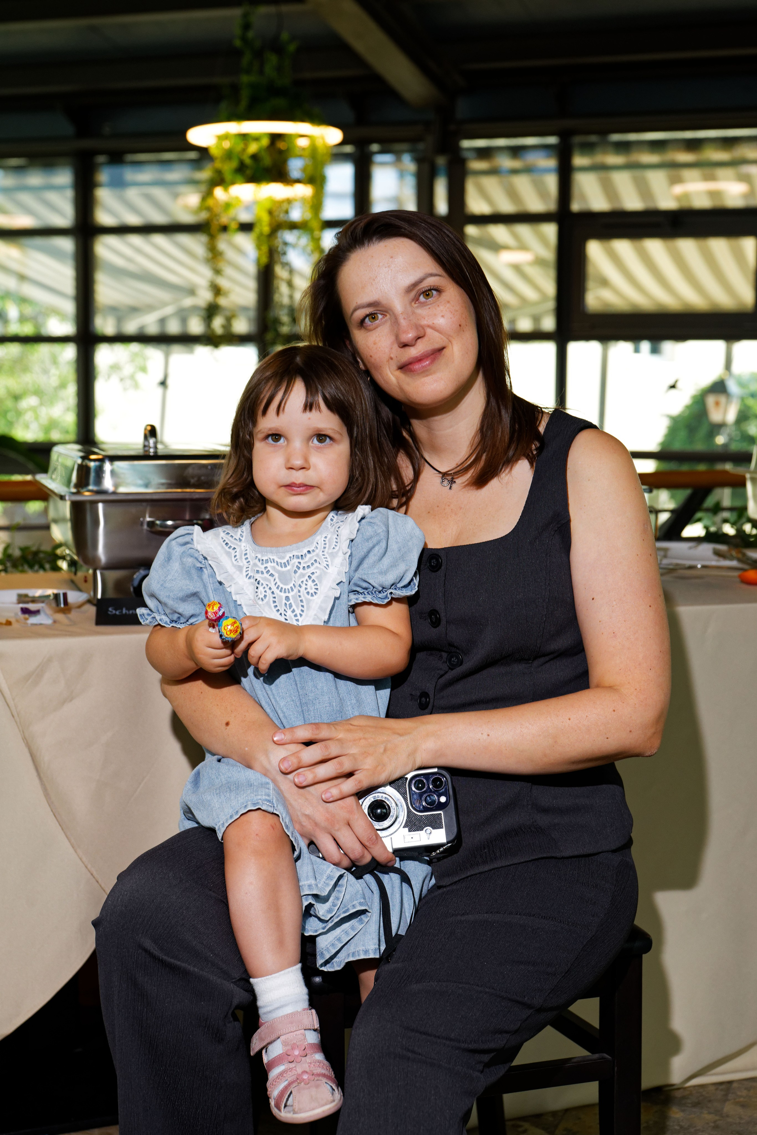 Olivias Geburtstag. Wedding and reportage photographer in Munich, Regensburg, Bavaria & all across Germany — LORAN Media