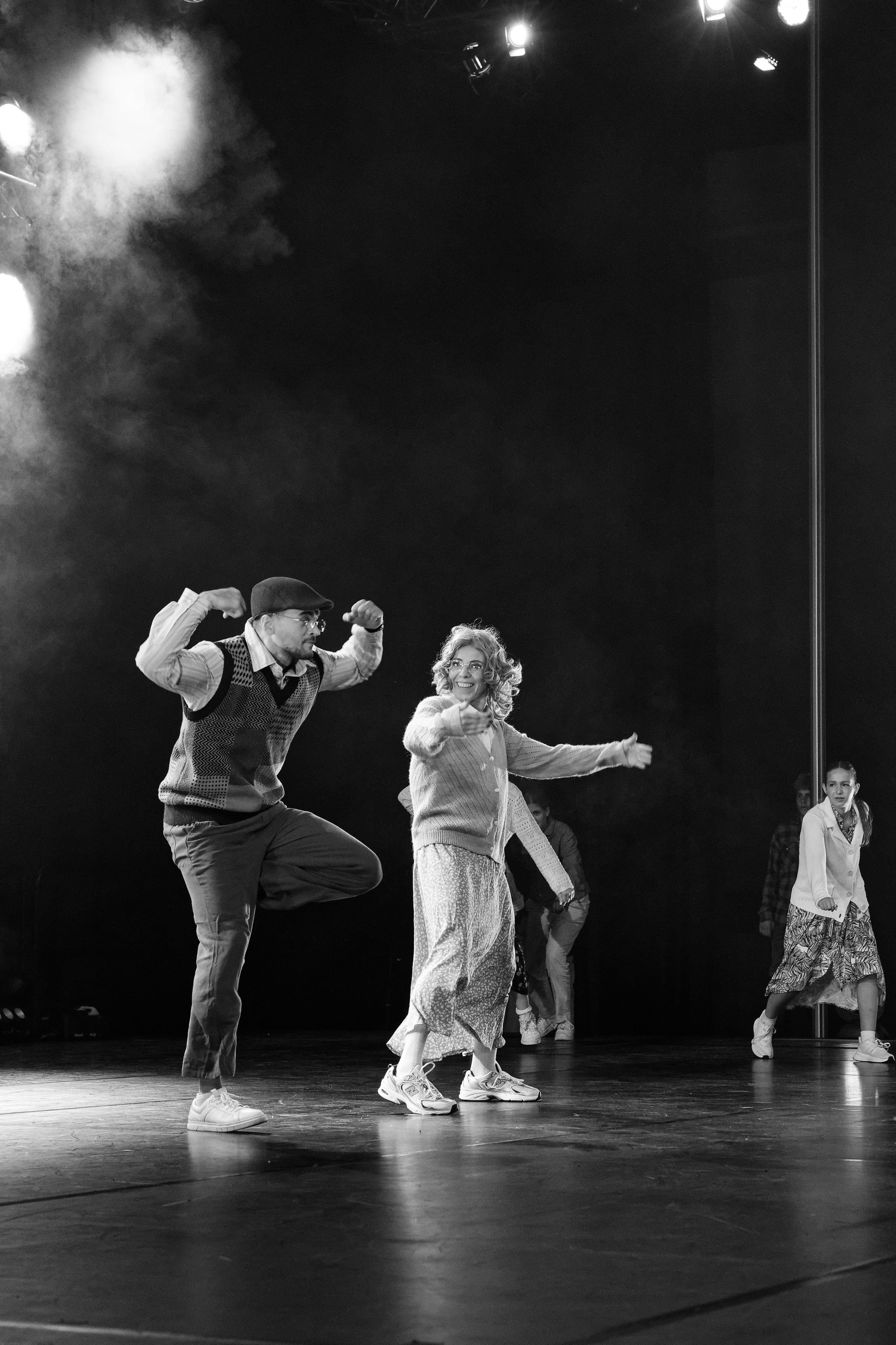 Magie des Tanzes. Hochzeits- und Reportagefotograf in München, Bayern, Deutschland. LORAN MEDIA