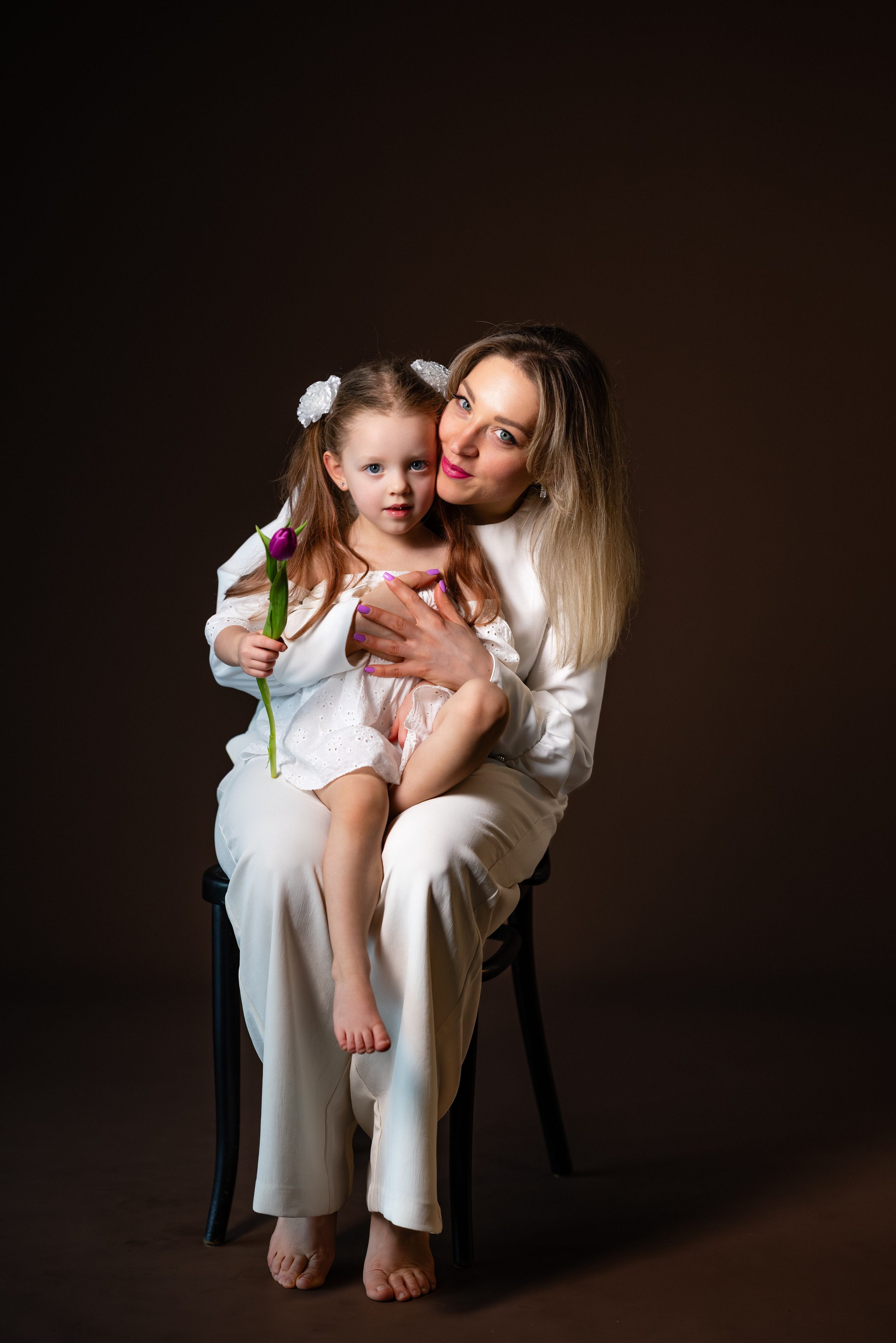 Sofia und Alina. Hochzeits- und Reportagefotograf in München, Bayern, Deutschland. LORAN MEDIA