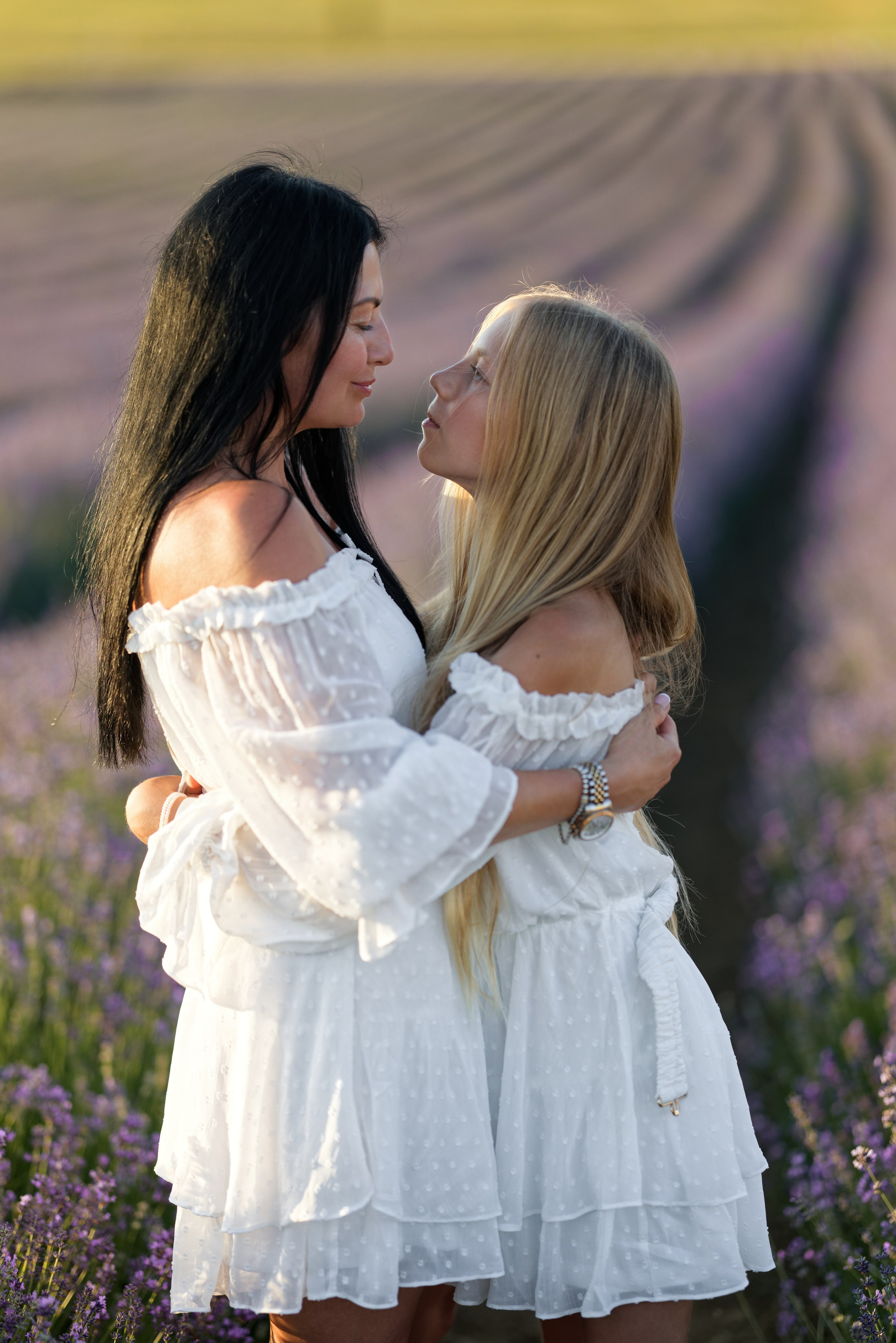 Lavander fild. ADELINA. Wedding and reportage photographer in Munich, Regensburg, Bavaria & all across Germany — LORAN Media