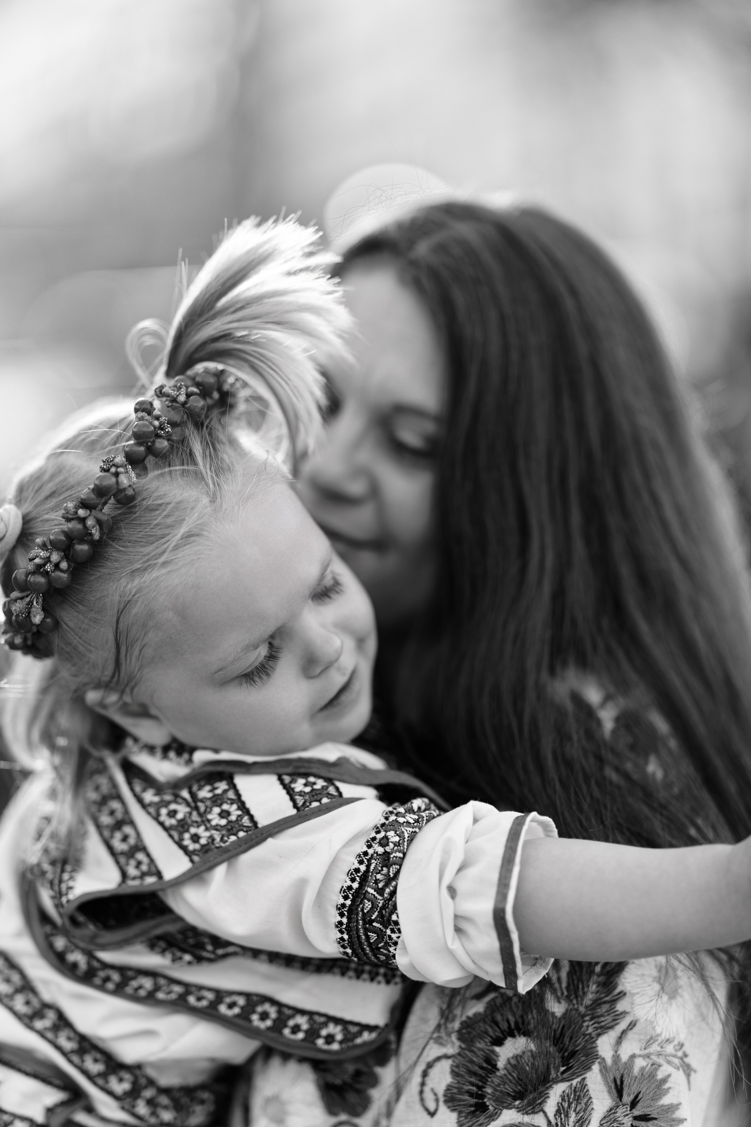 Lachen & Liebe. Wedding and reportage photographer in Munich, Regensburg, Bavaria & all across Germany — LORAN Media