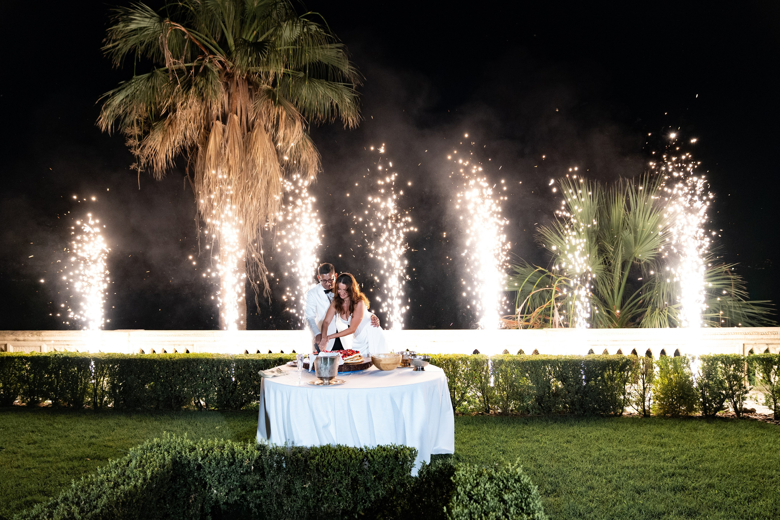 Traumhochzeit auf der Schlossinsel. Hochzeits- und Reportagefotograf in München, Bayern, Deutschland. LORAN MEDIA