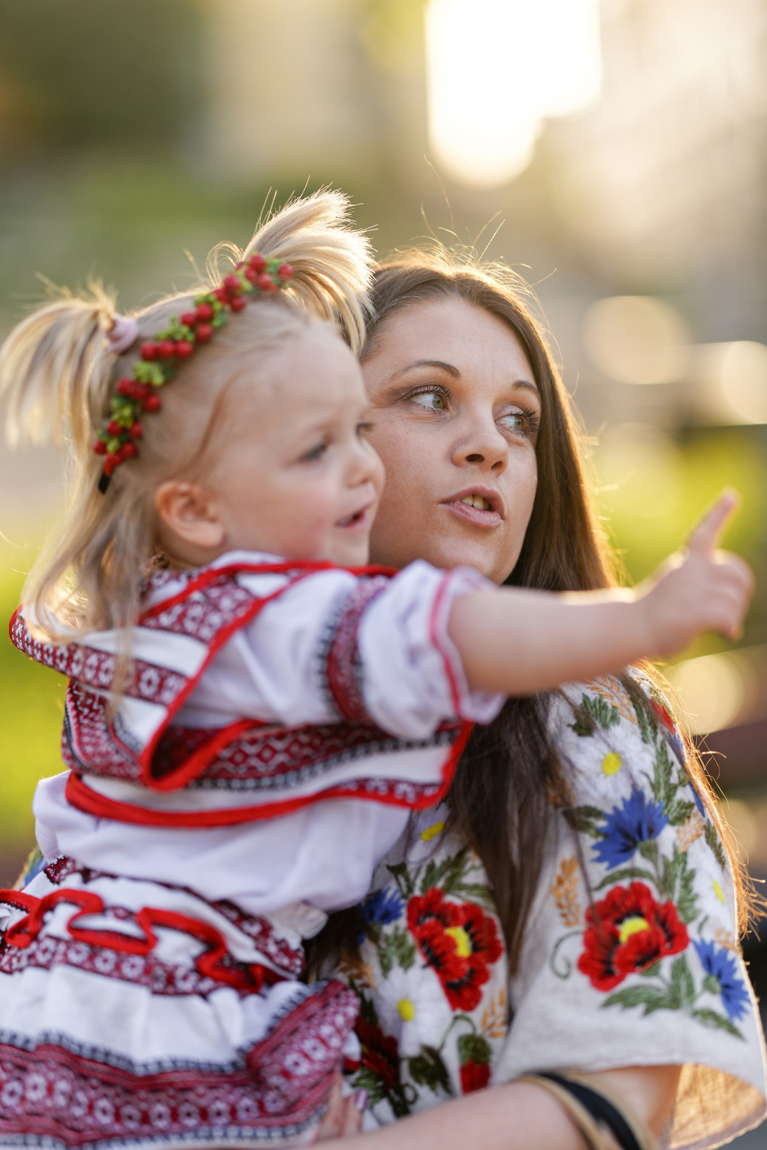 Lachen & Liebe. Wedding and reportage photographer in Munich, Regensburg, Bavaria & all across Germany — LORAN Media