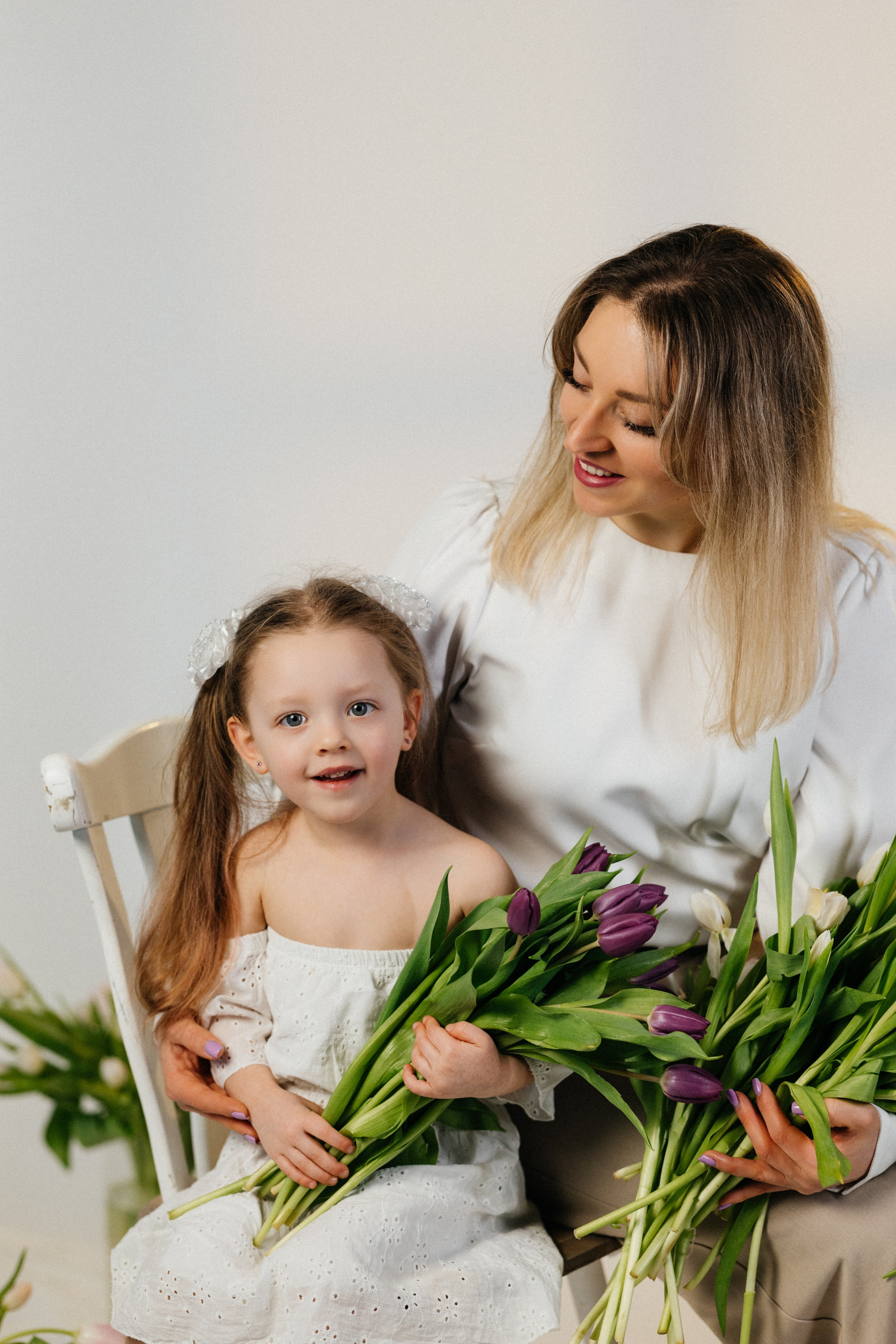 Sofia und Alina. Hochzeits- und Reportagefotograf in München, Bayern, Deutschland. LORAN MEDIA