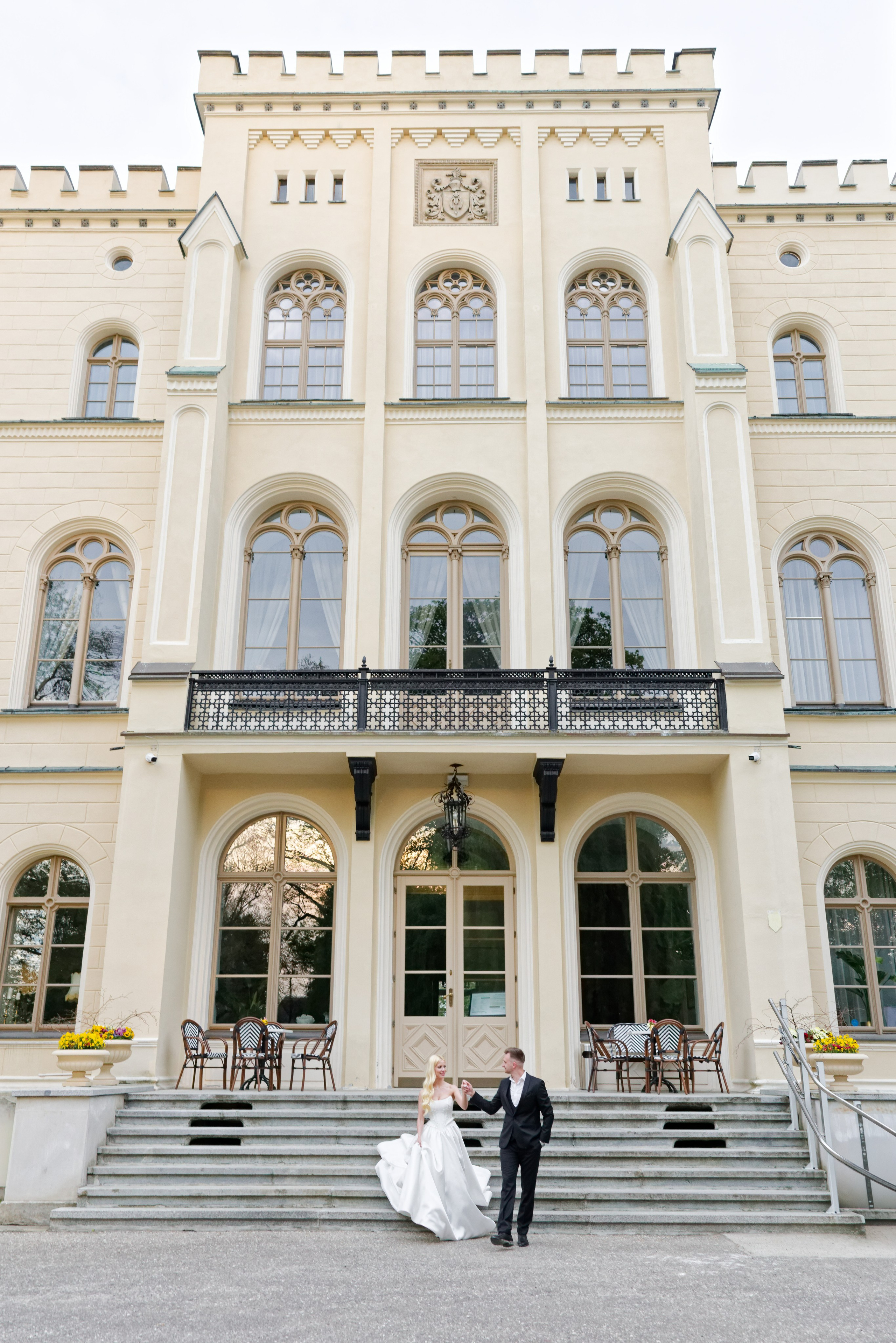 Elegante Schloss-Hochzeit. Свадебный и репортажный фотограф в Мюнхене, Регенсбурге, Баварии и по всей Германии — LORAN MEDIA