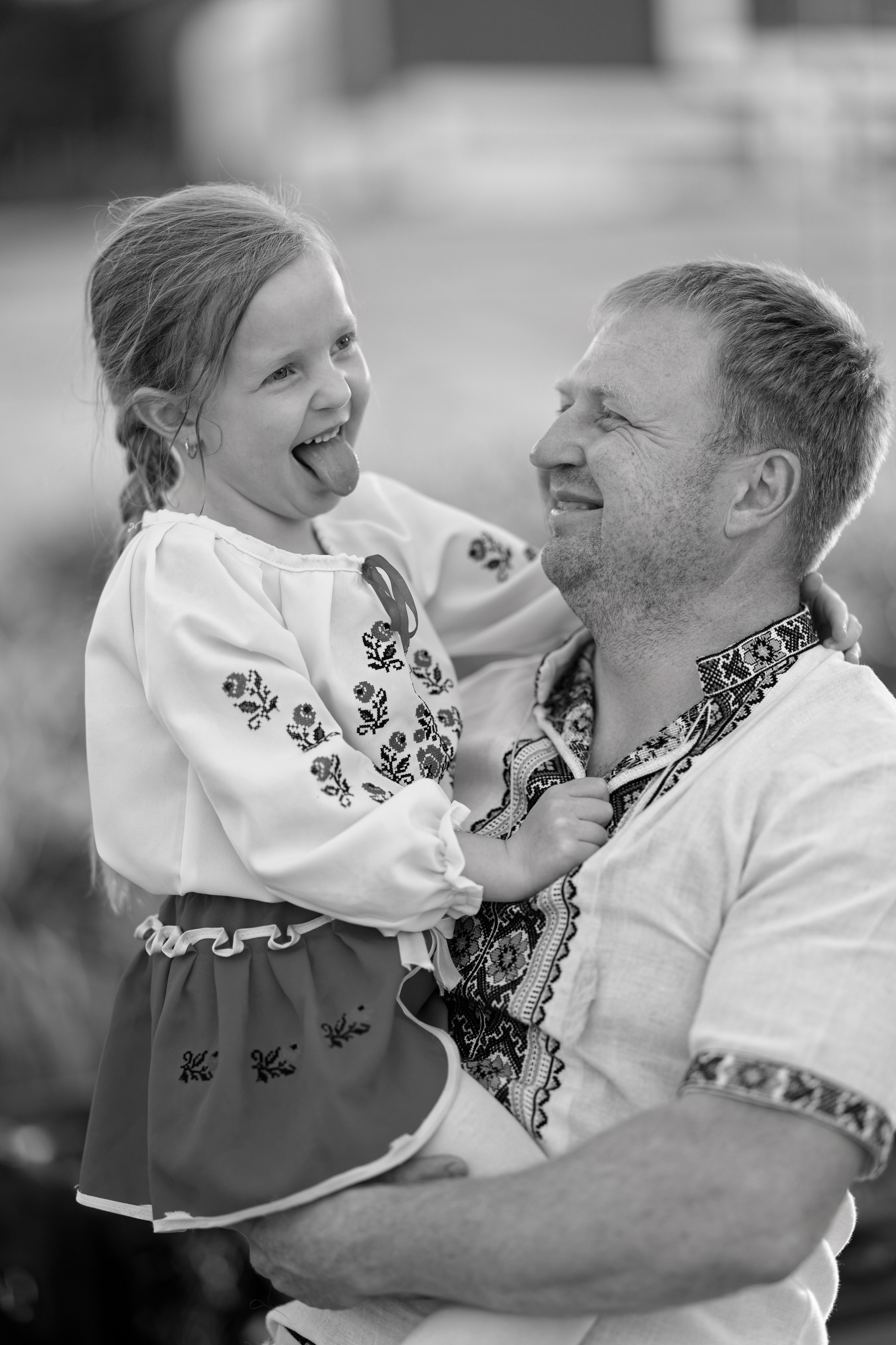 Lachen & Liebe. Wedding and reportage photographer in Munich, Regensburg, Bavaria & all across Germany — LORAN Media