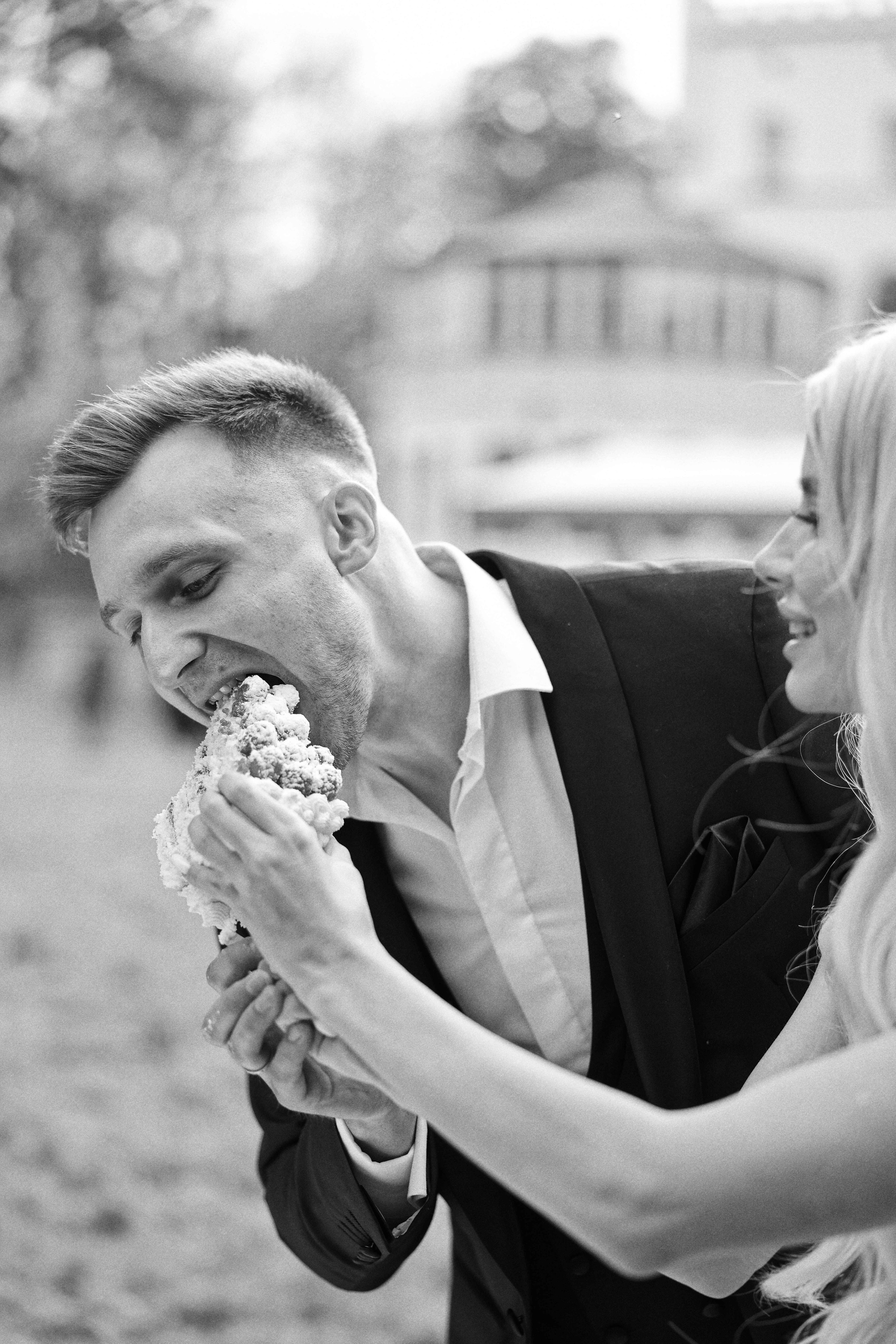 Elegante Schloss-Hochzeit. Свадебный и репортажный фотограф в Мюнхене, Регенсбурге, Баварии и по всей Германии — LORAN MEDIA