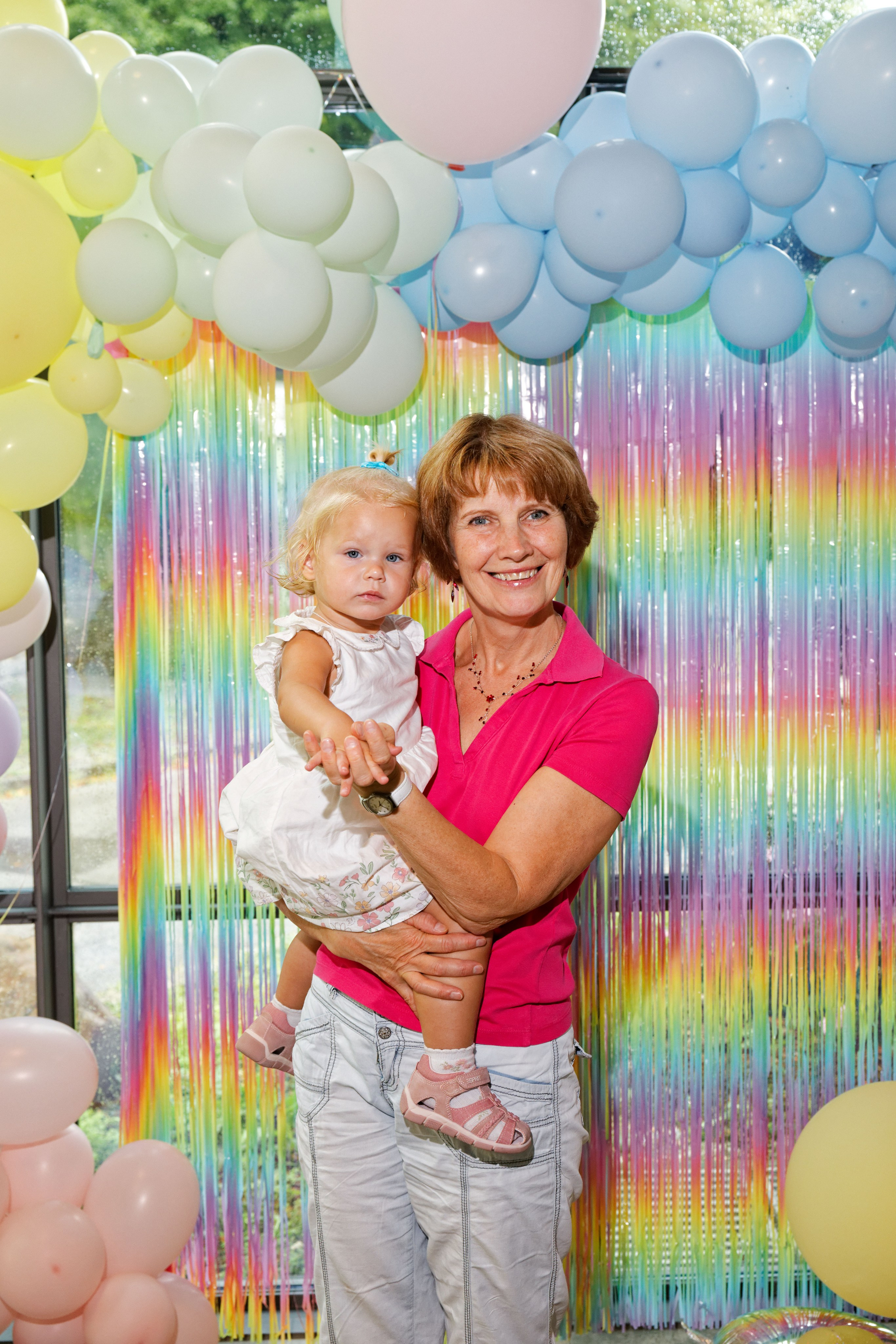 Olivias Geburtstag. Wedding and reportage photographer in Munich, Regensburg, Bavaria & all across Germany — LORAN Media